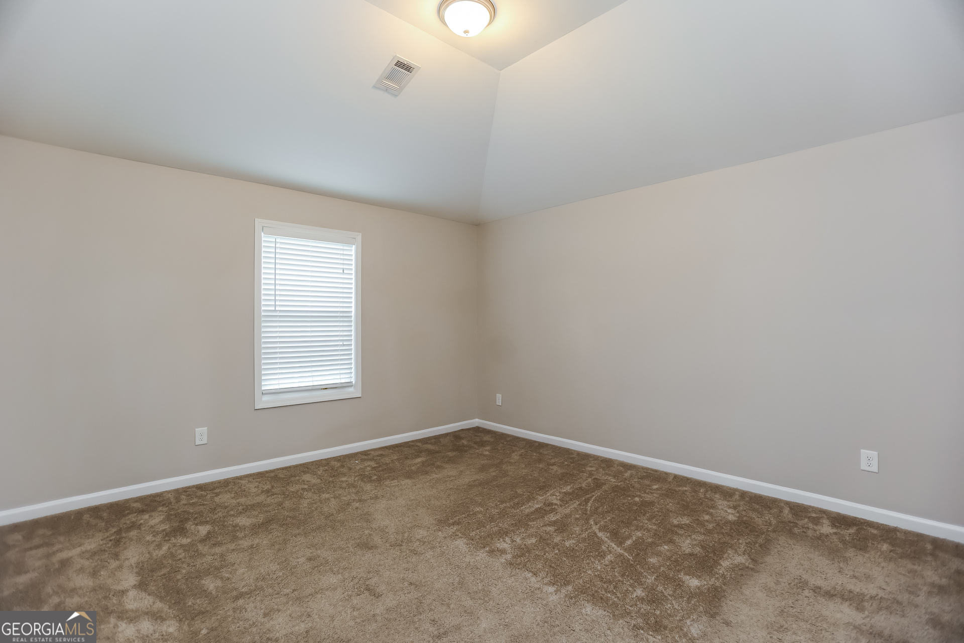 1117 Red Bud Circle Property Photo 14