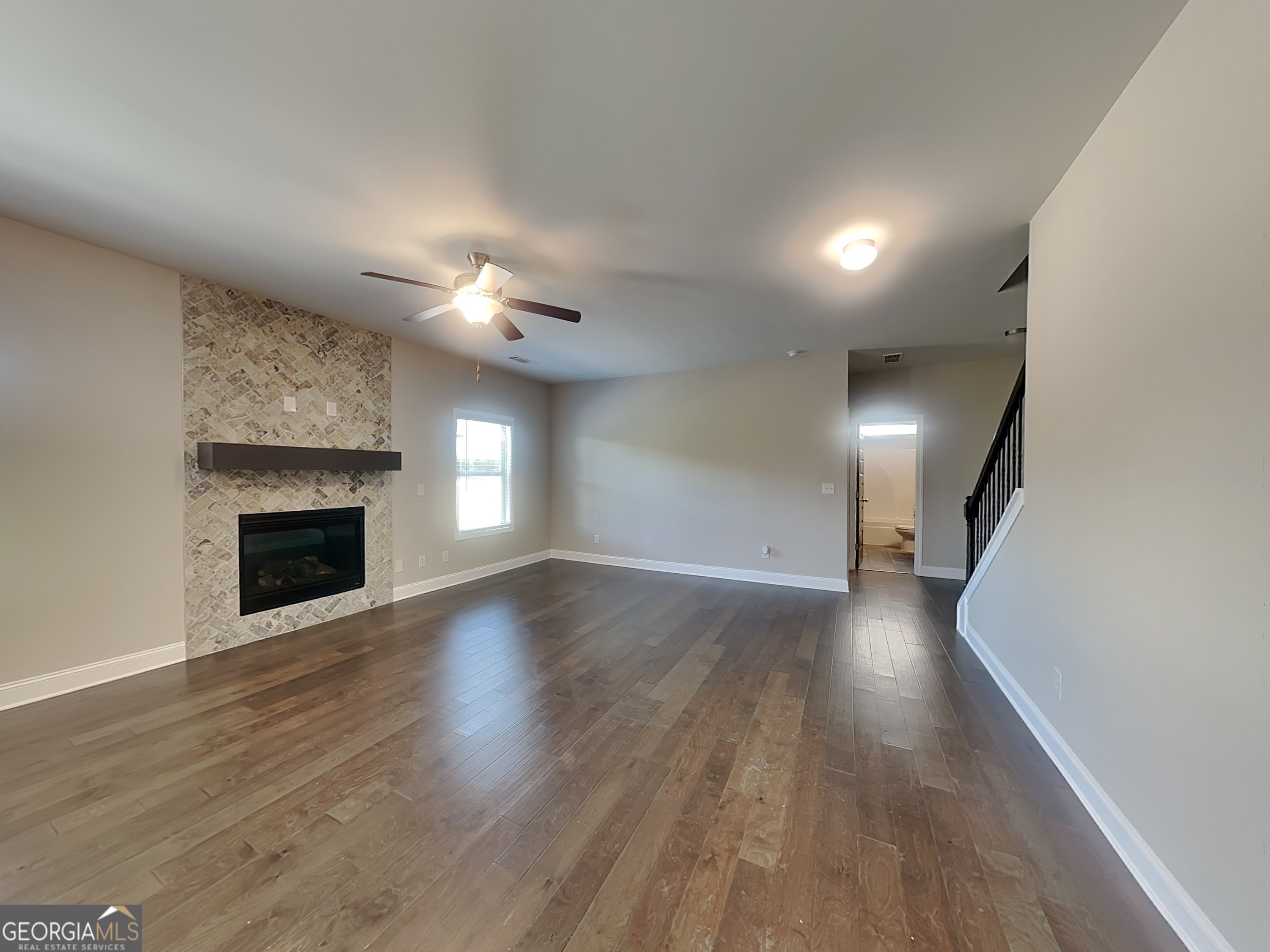 1910 Cobblefield Circle Property Photo 4