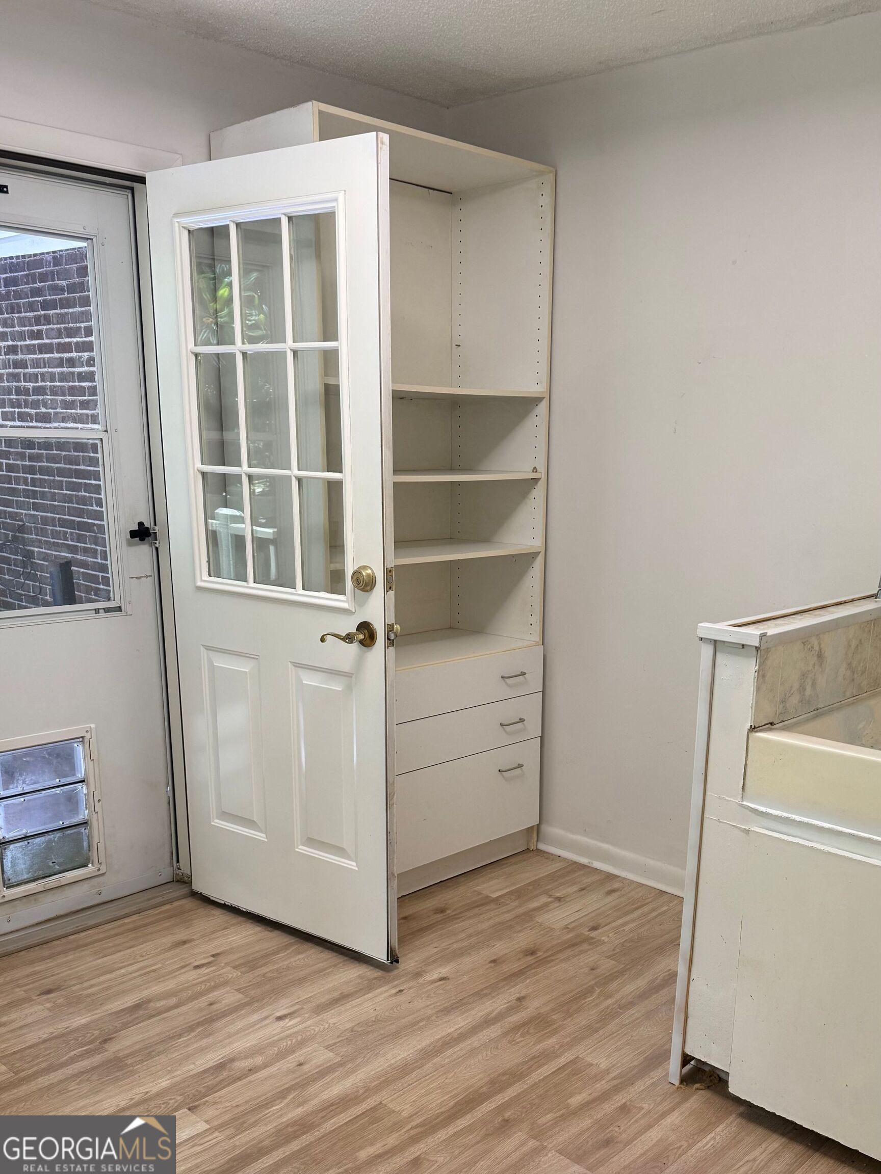 2805 Burtz Drive Property Photo 4