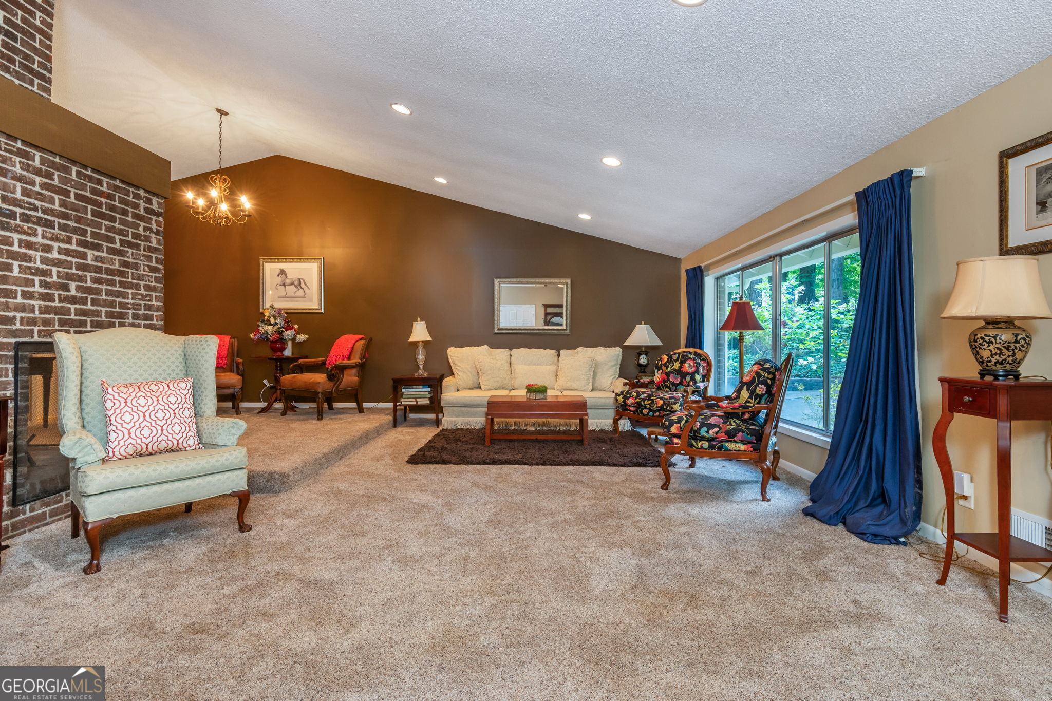 2805 Burtz Drive Property Photo 13