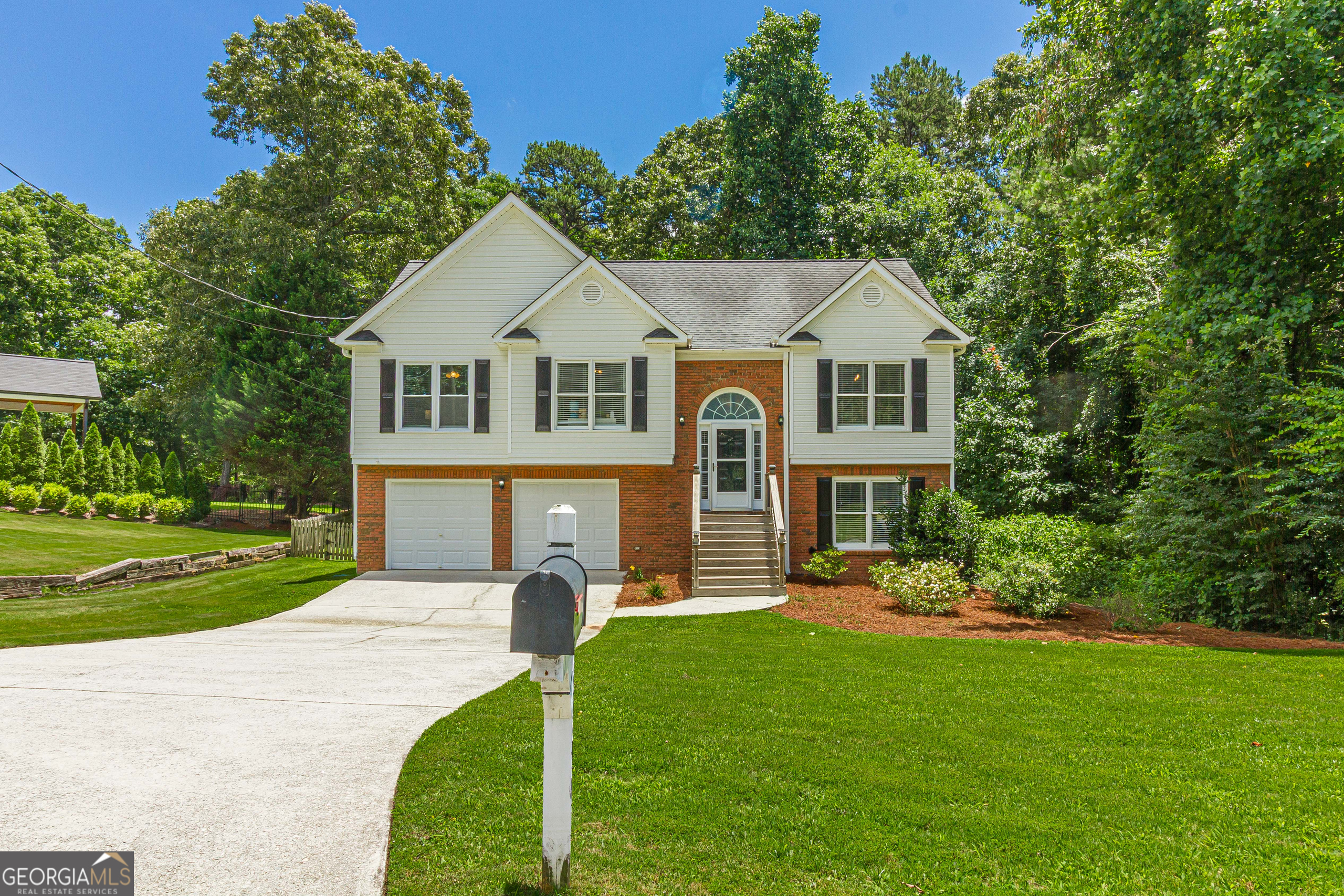 3955 Hamilton View Way Property Photo 1
