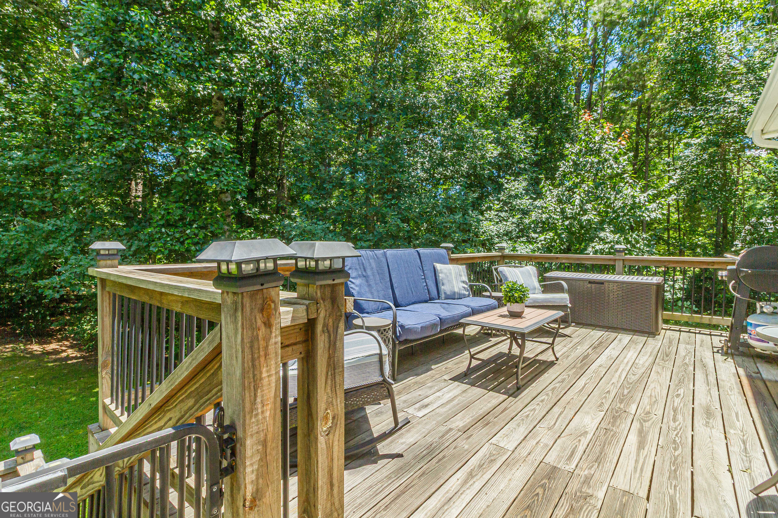3955 Hamilton View Way Property Photo 11