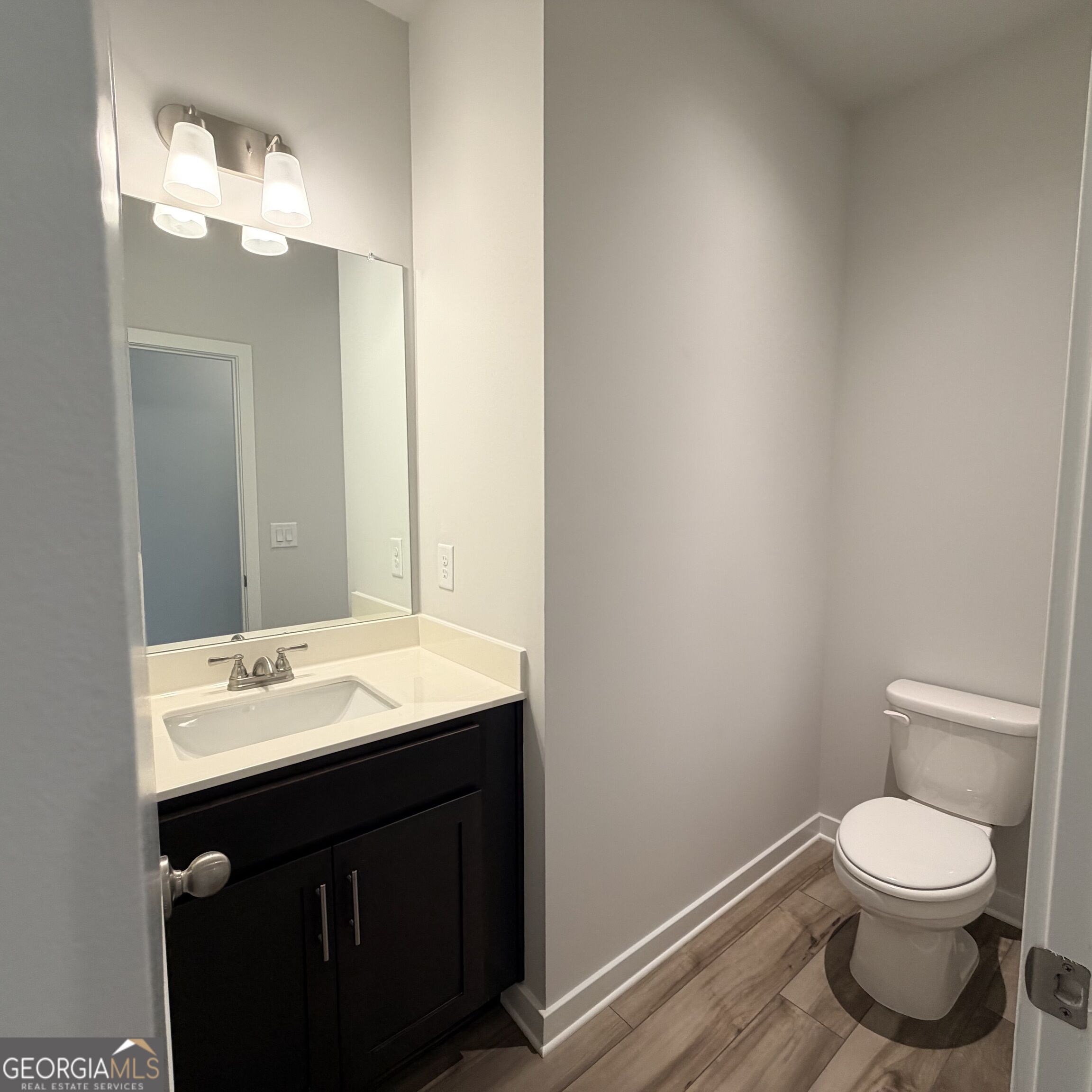 32 Piney Grove Court Property Photo 4