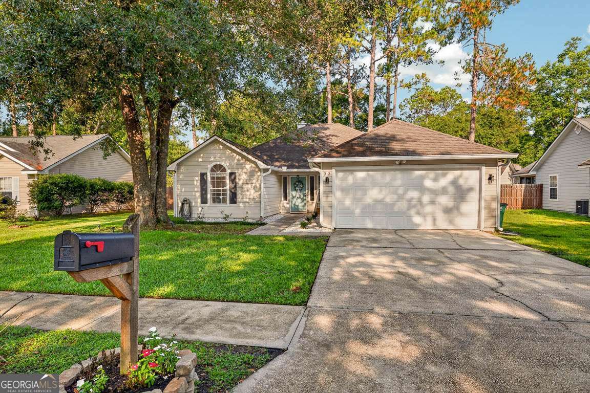 312 E Hallowes Drive Property Photo 4