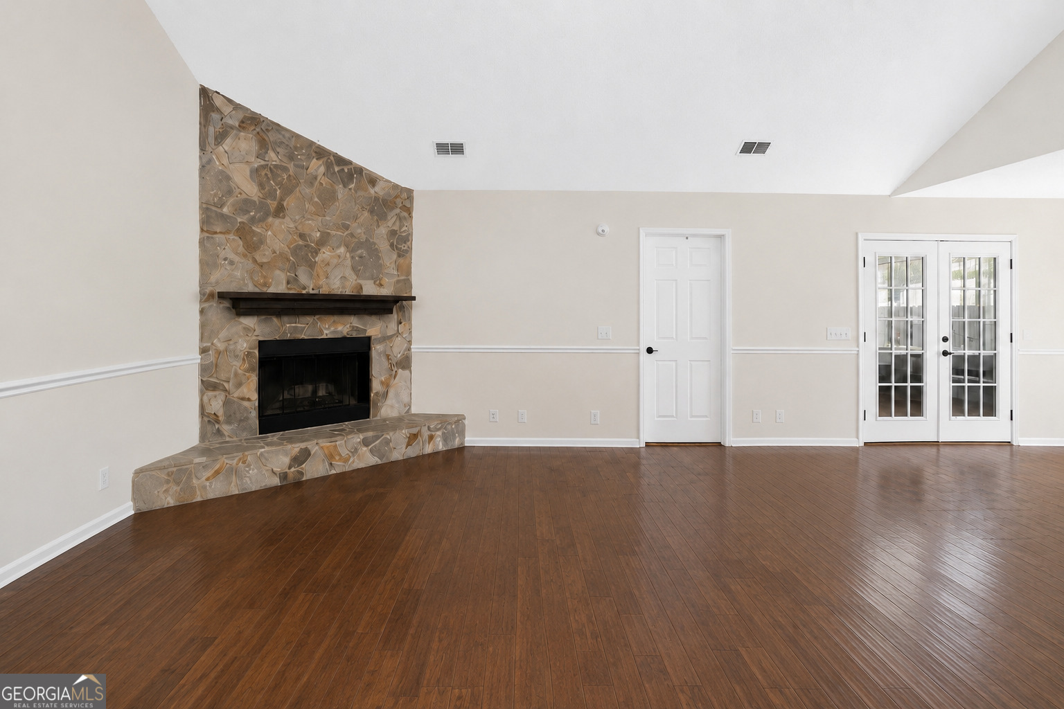312 E Hallowes Drive Property Photo 11