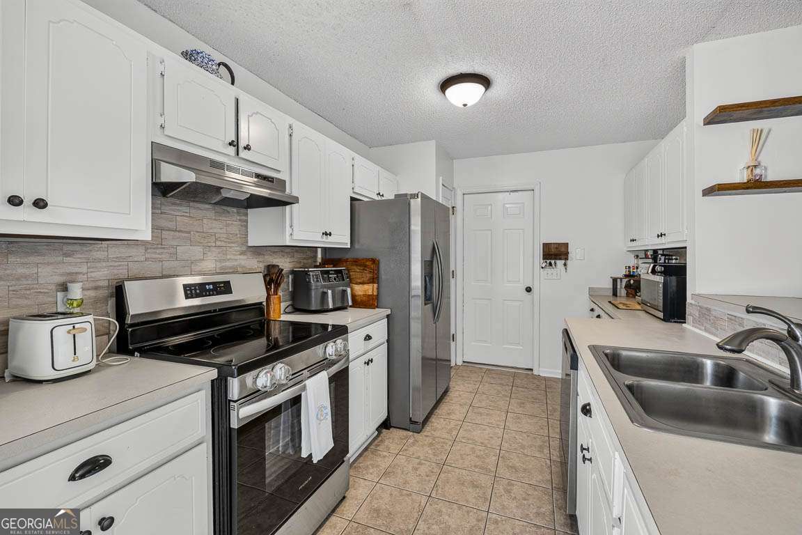 312 E Hallowes Drive Property Photo 18