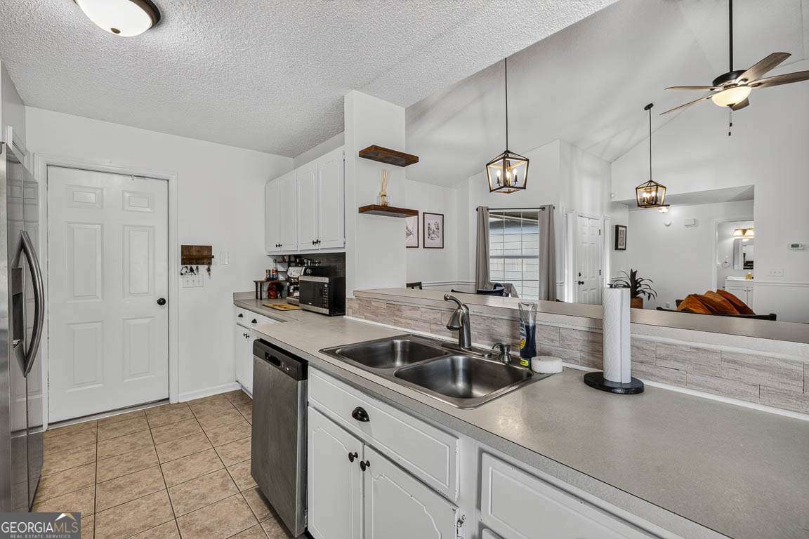 312 E Hallowes Drive Property Photo 19