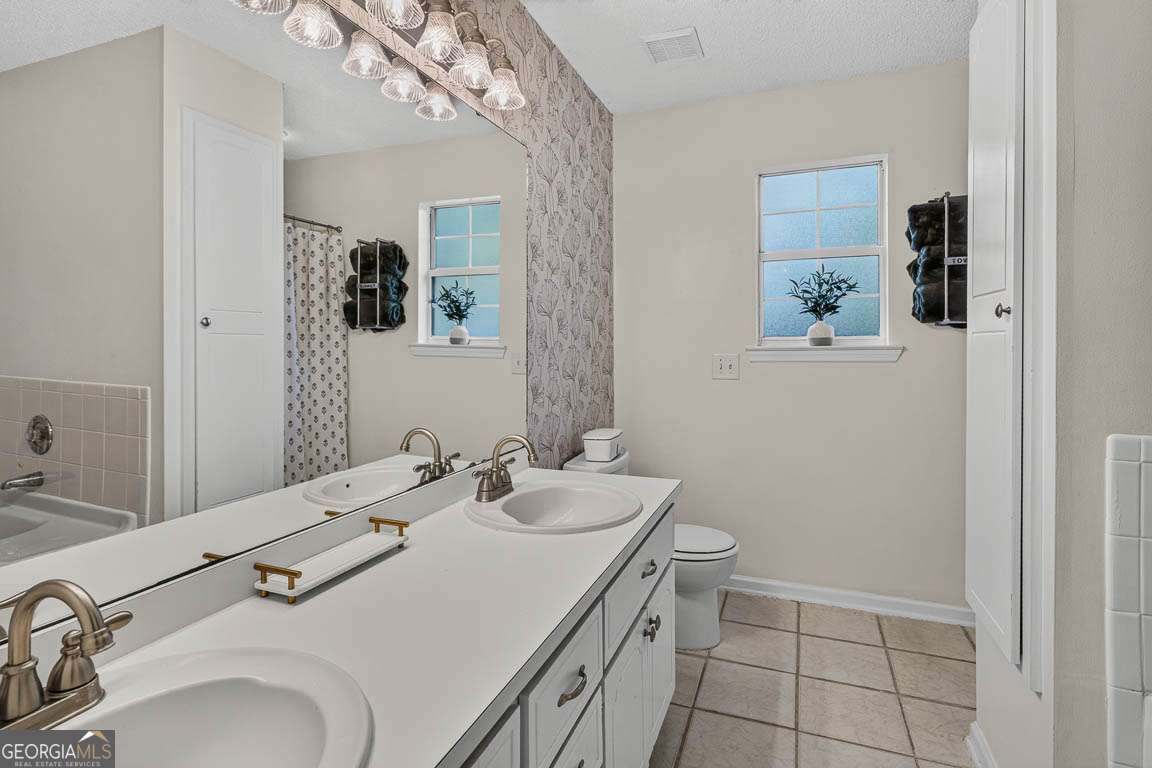 312 E Hallowes Drive Property Photo 25