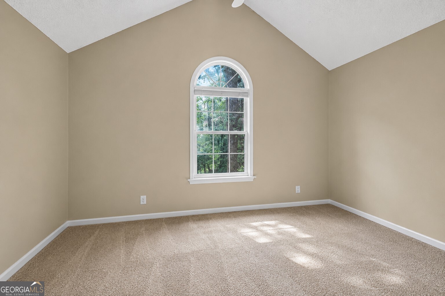 312 E Hallowes Drive Property Photo 38