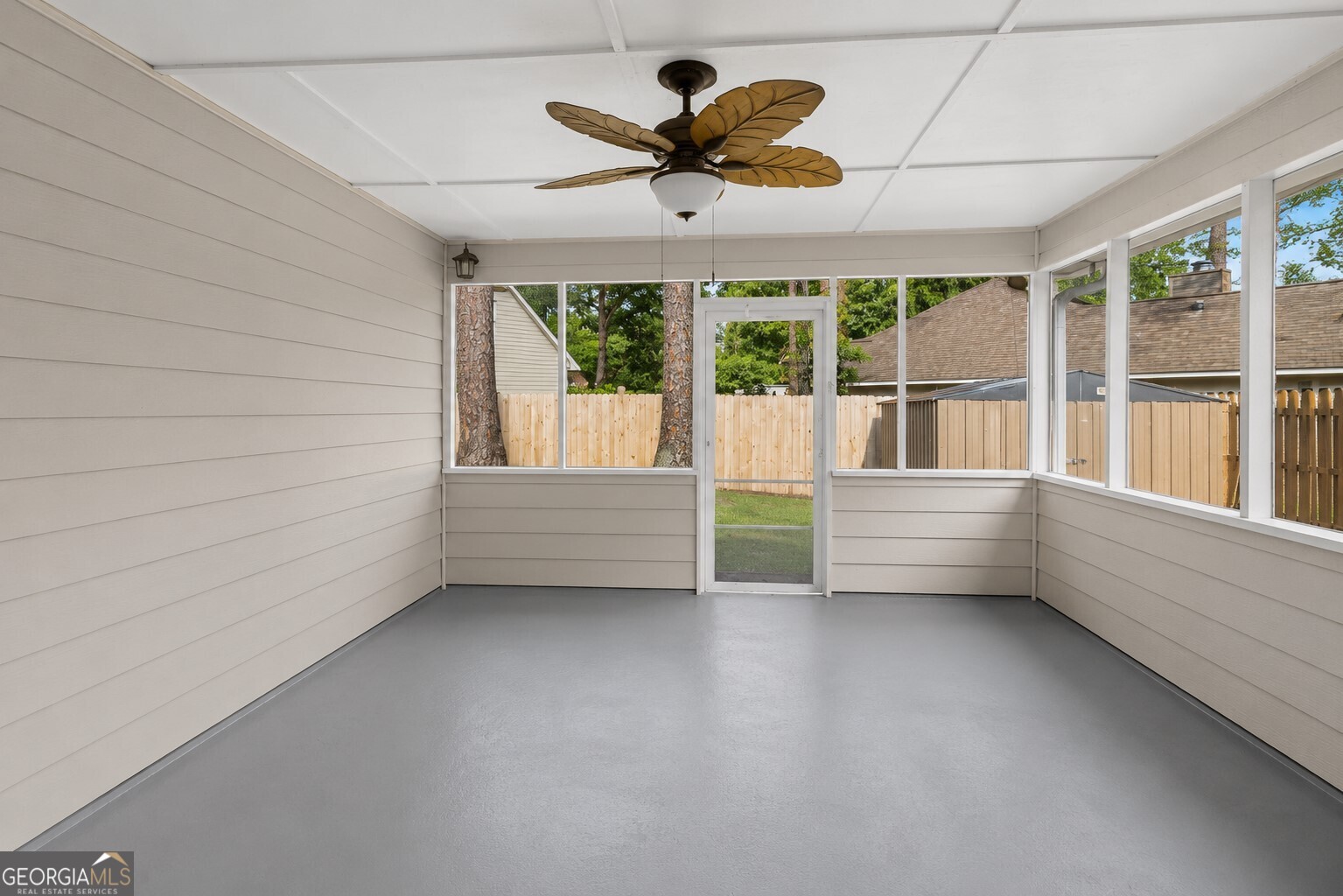 312 E Hallowes Drive Property Photo 45