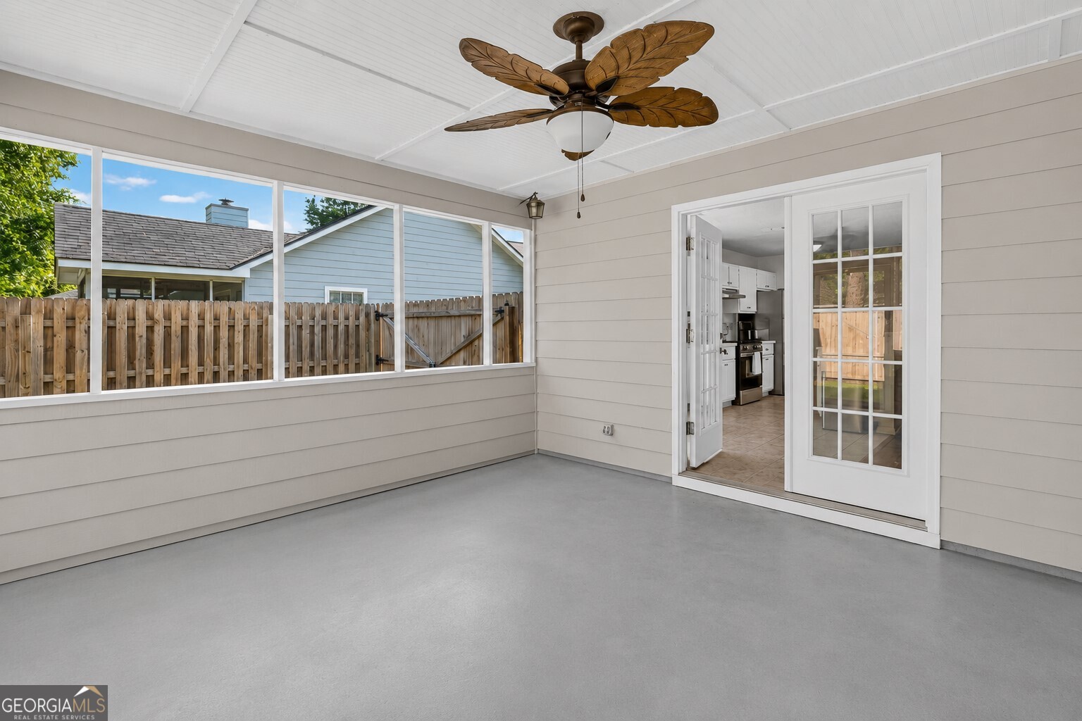 312 E Hallowes Drive Property Photo 46