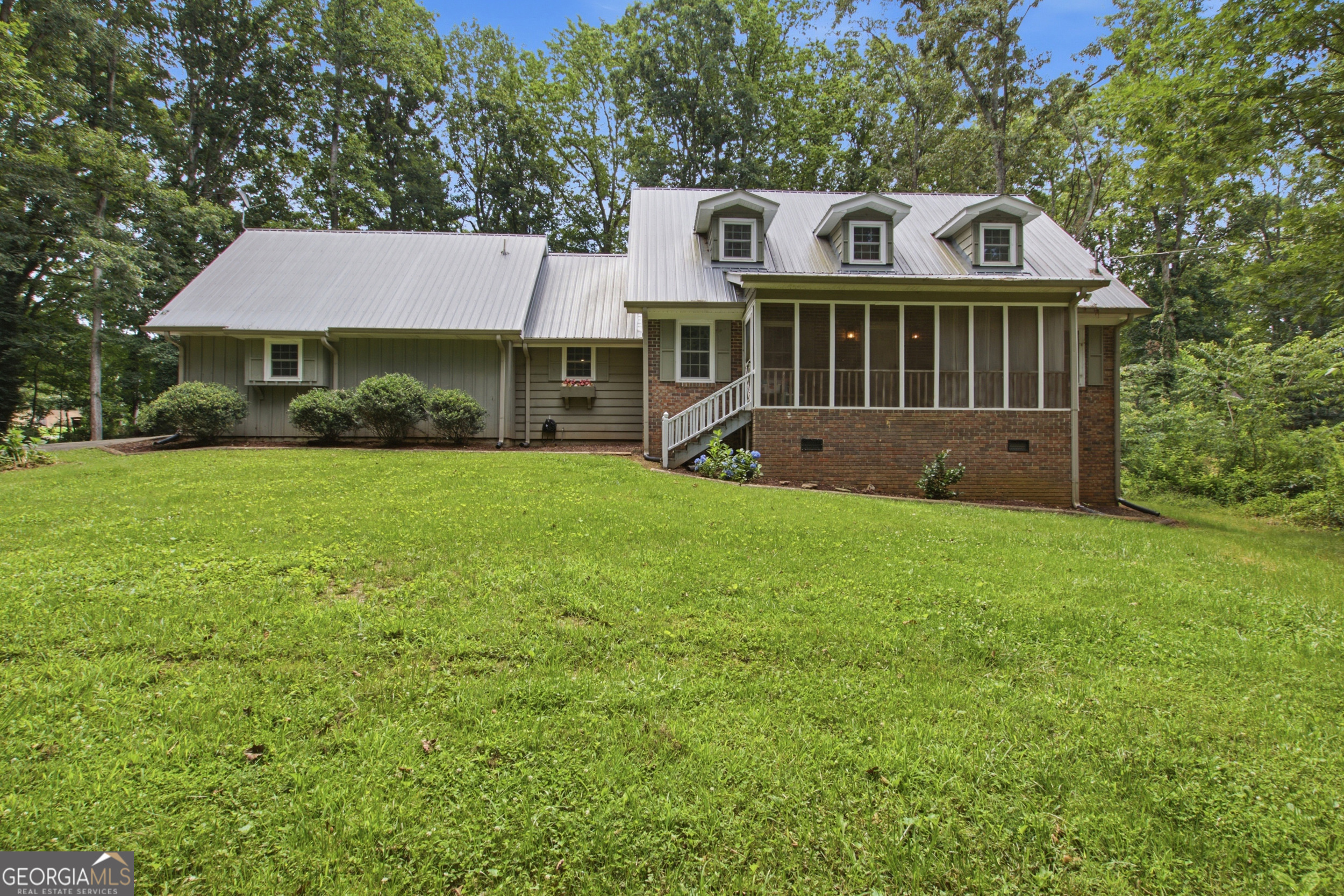 147 Ridgeway Circle Property Photo 6