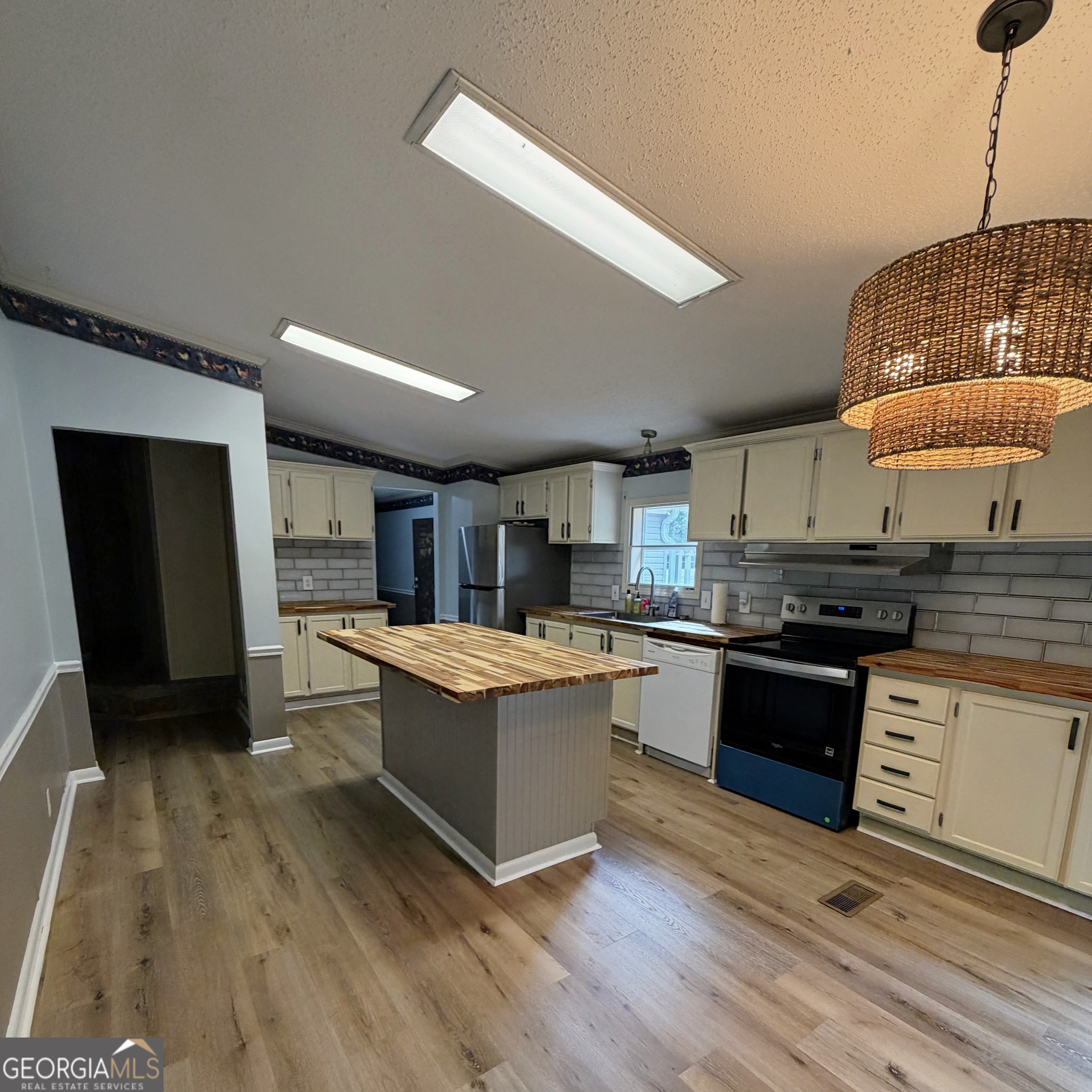 7911 Belton Bridge Road Property Photo 14