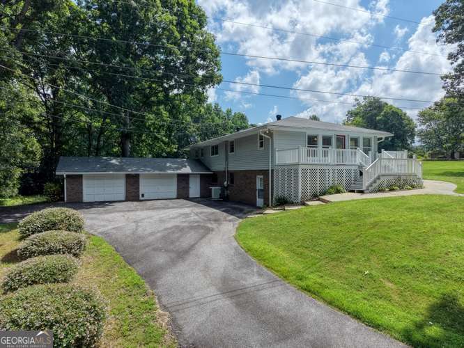 52 Farner-plott Drive Property Photo 3