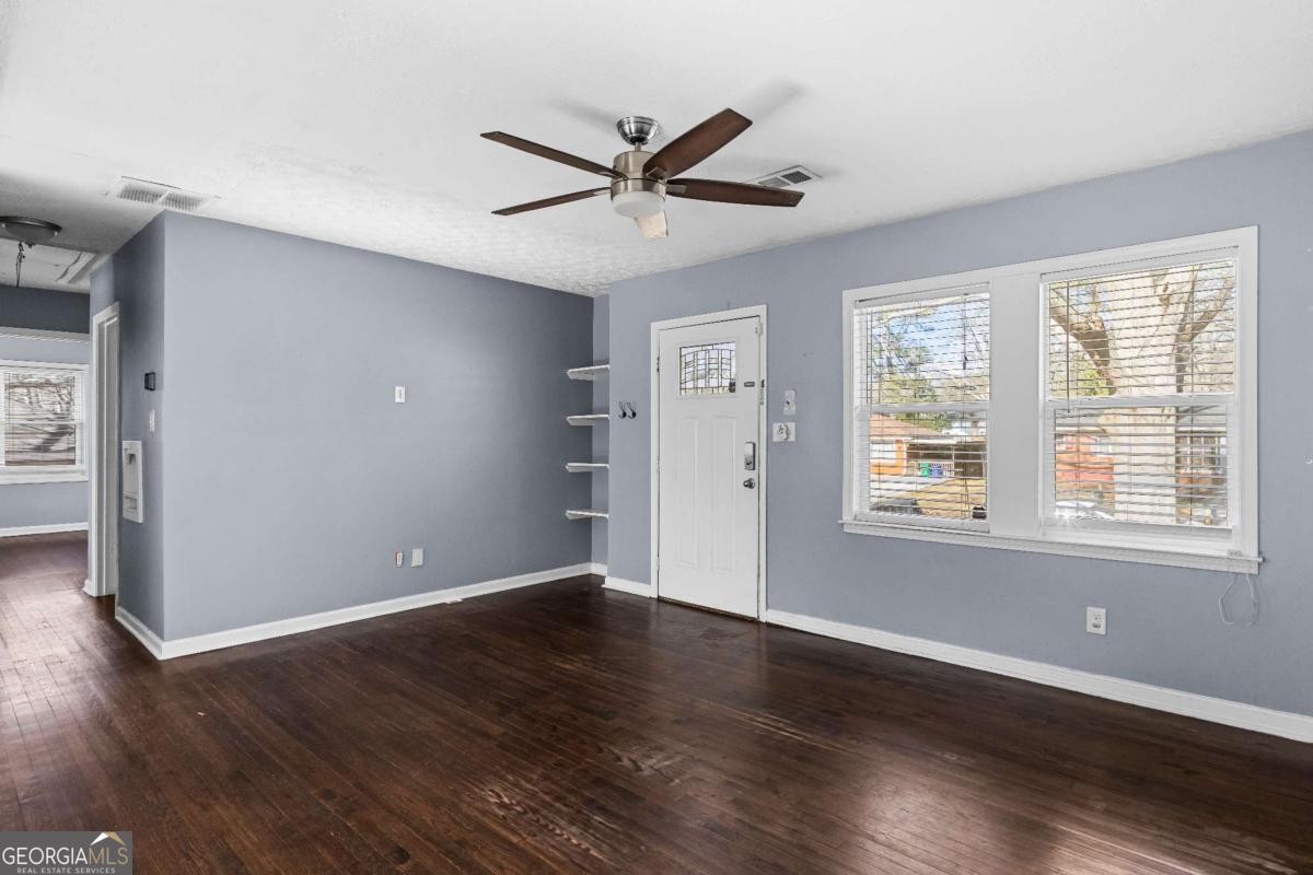 3261 Bonway Drive Property Photo 4