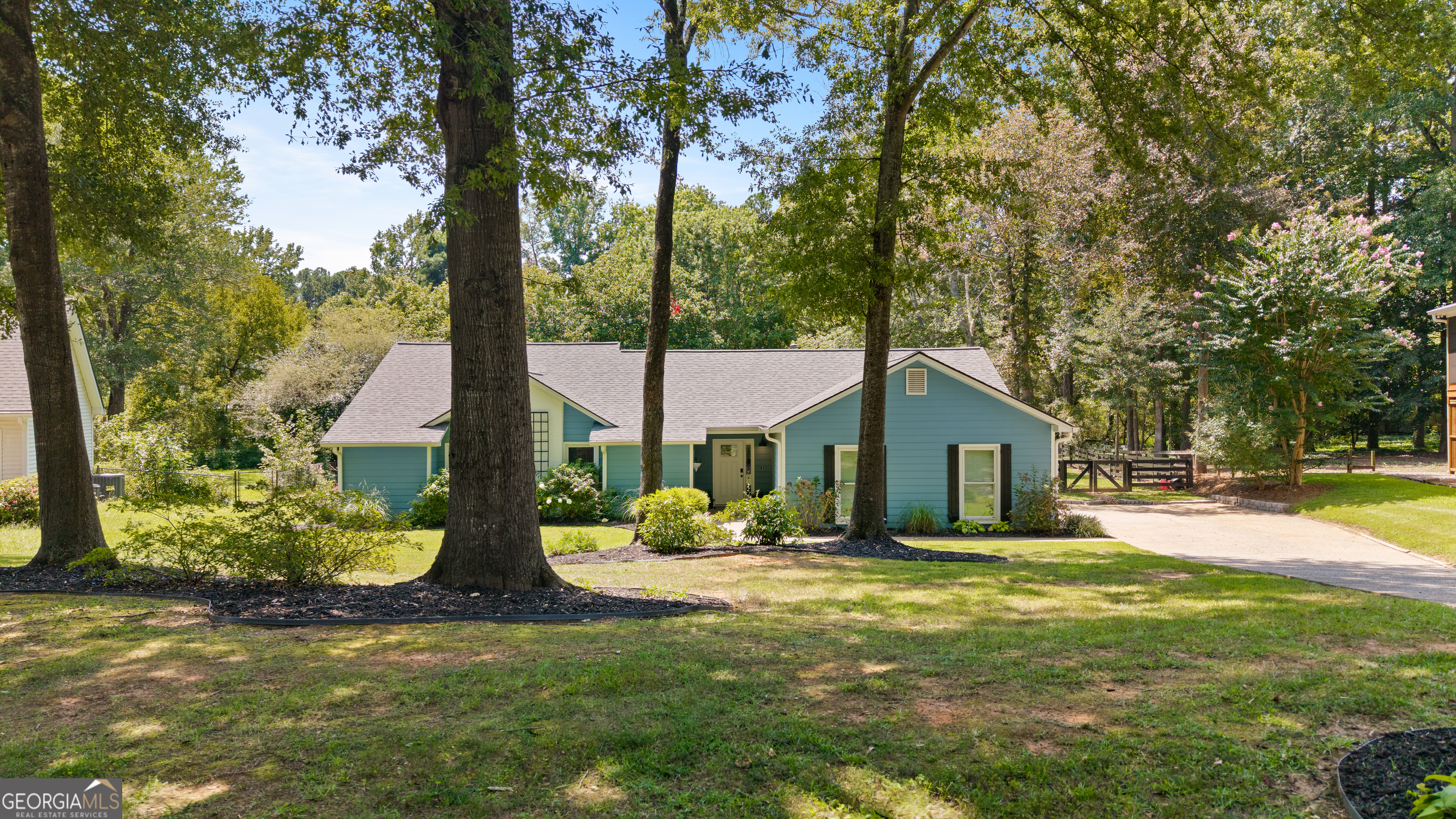 3120 Maple Lane Property Photo 4