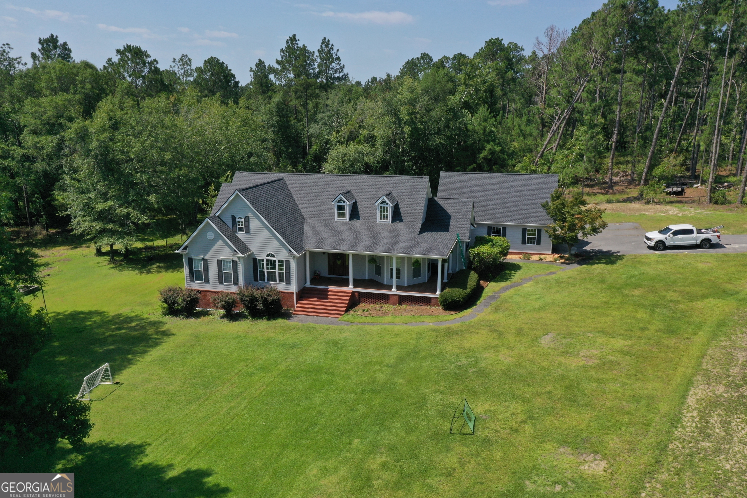 220 Pinewood Drive Property Photo 1