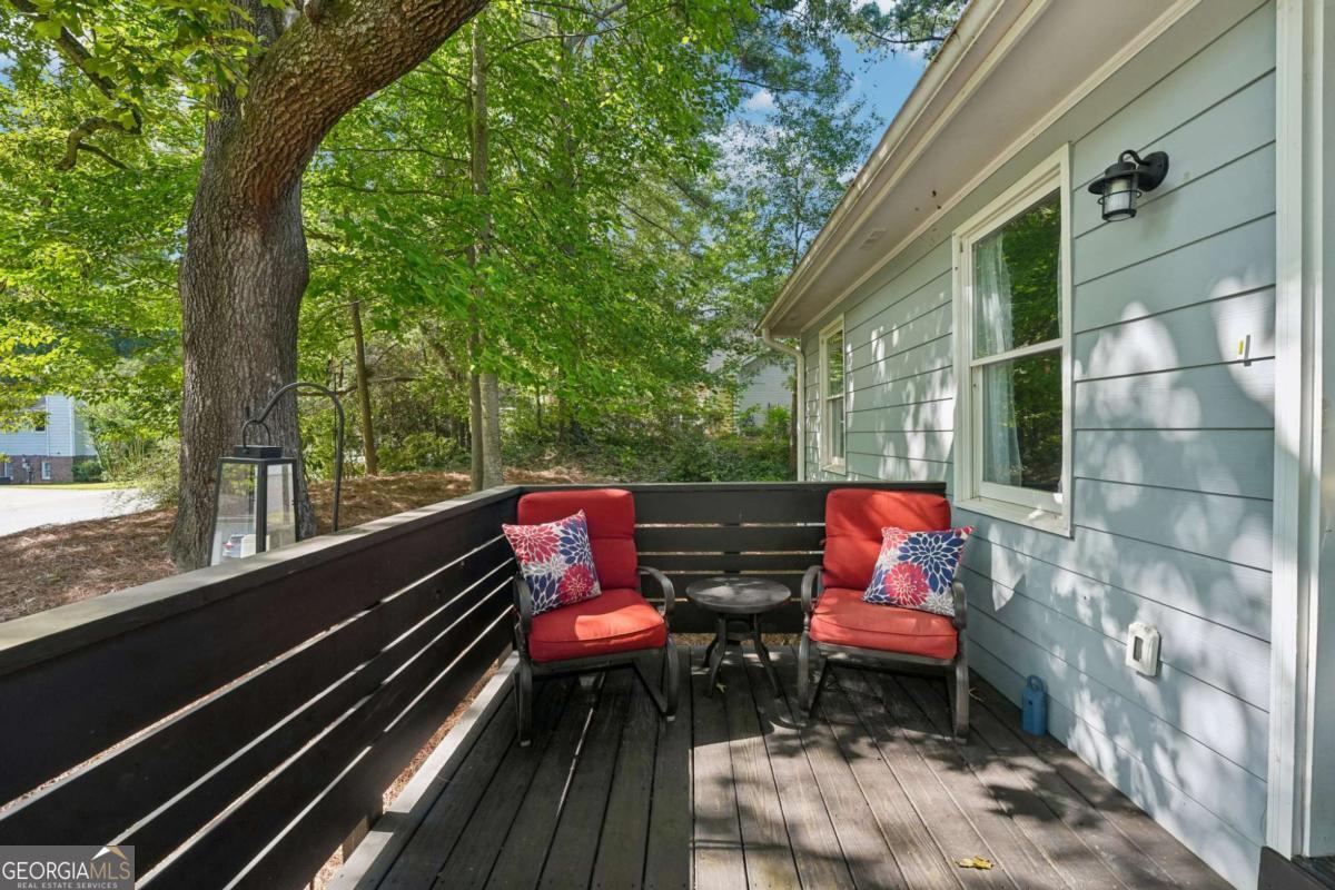 585 Westchester Circle Sw Property Photo 2