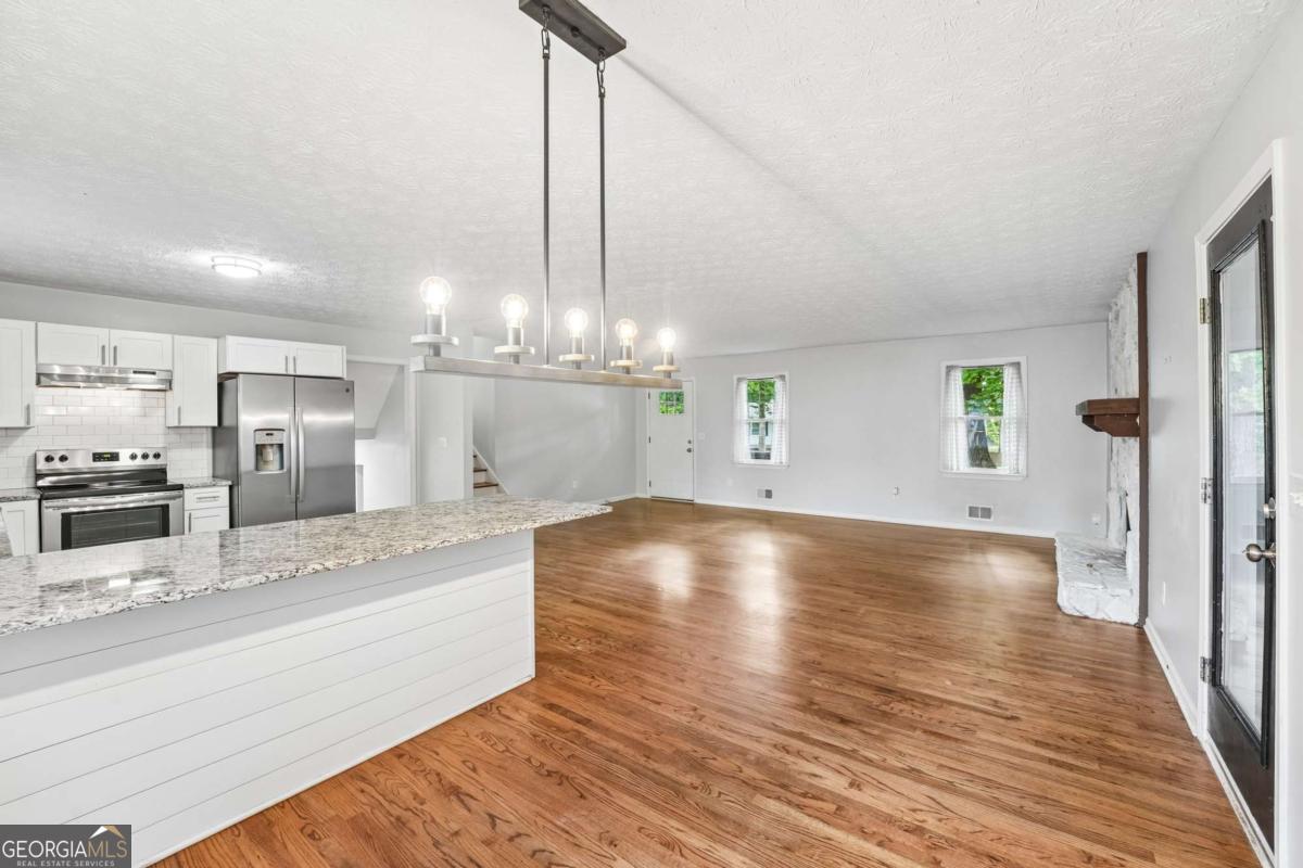 585 Westchester Circle Sw Property Photo 15