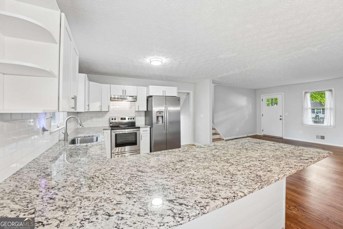 585 Westchester Circle Sw Property Photo 16