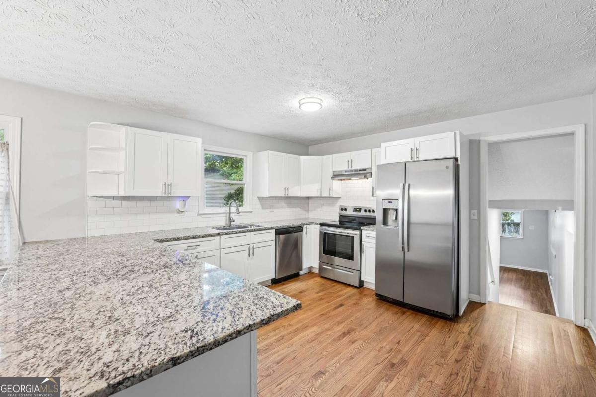 585 Westchester Circle Sw Property Photo 18