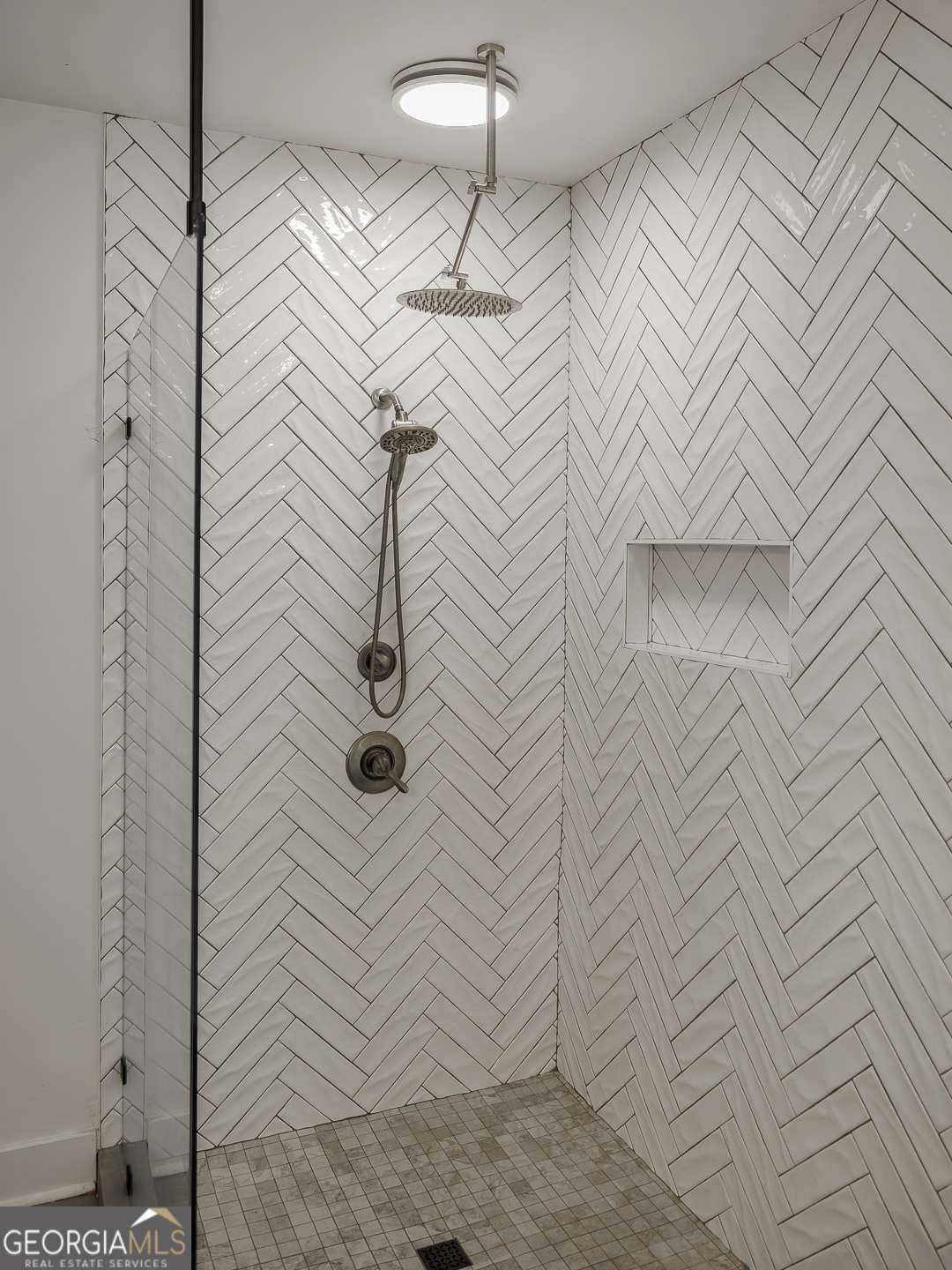 930 James Holcomb Road Property Photo 30