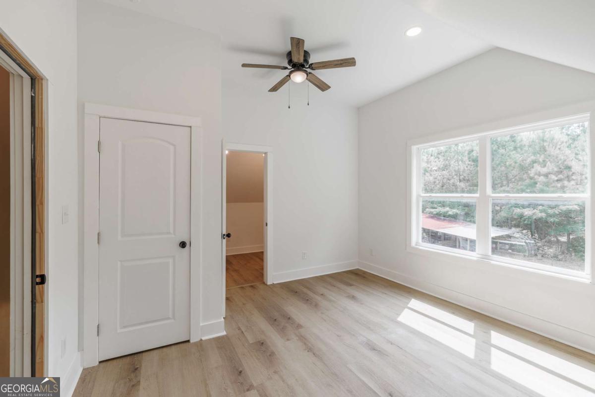 930 James Holcomb Road Property Photo 36