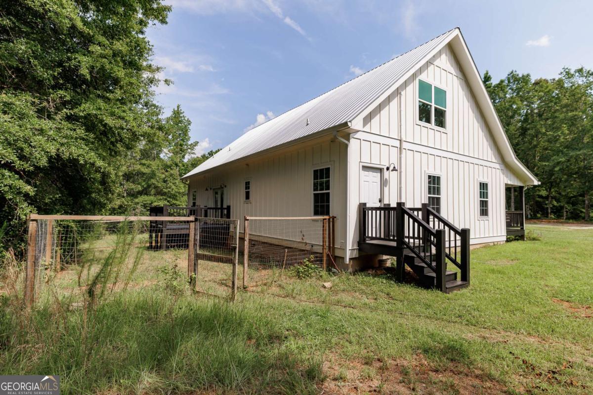 930 James Holcomb Road Property Photo 48