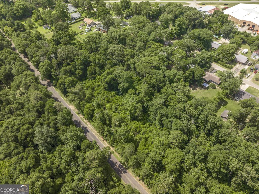 207 Hickory Drive Property Photo 6
