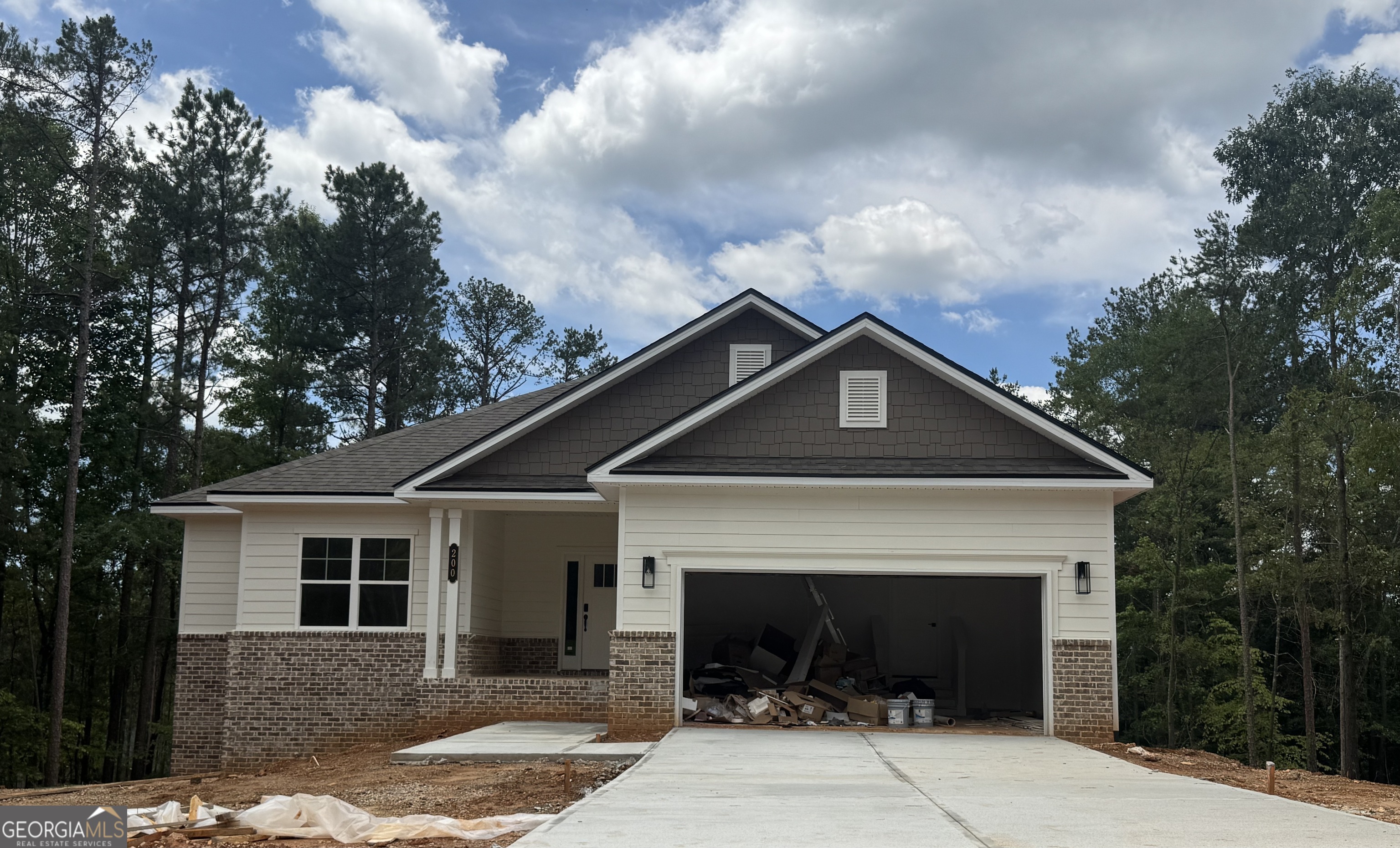 200 Blackberry Court Property Photo 1