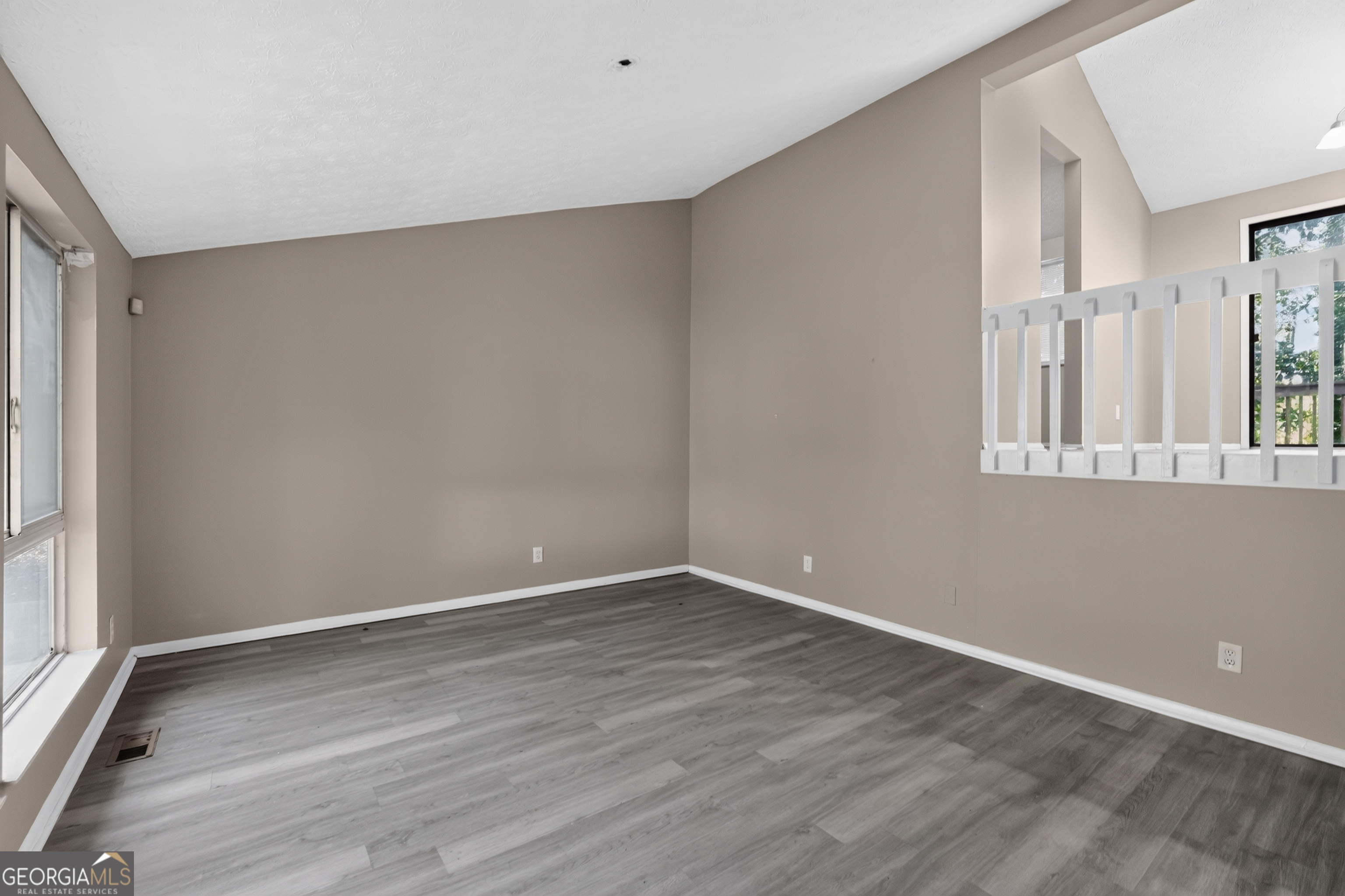 5105 Stone Trace Property Photo 11