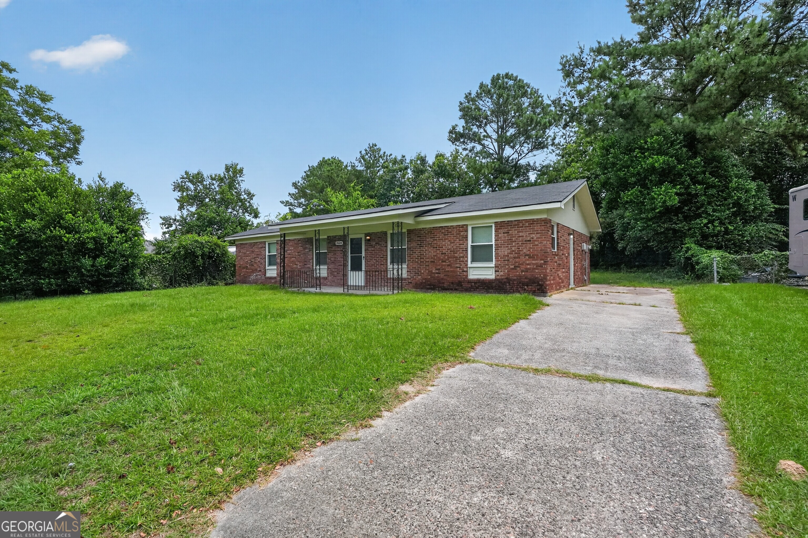 2604 Massoit Court Property Photo 1
