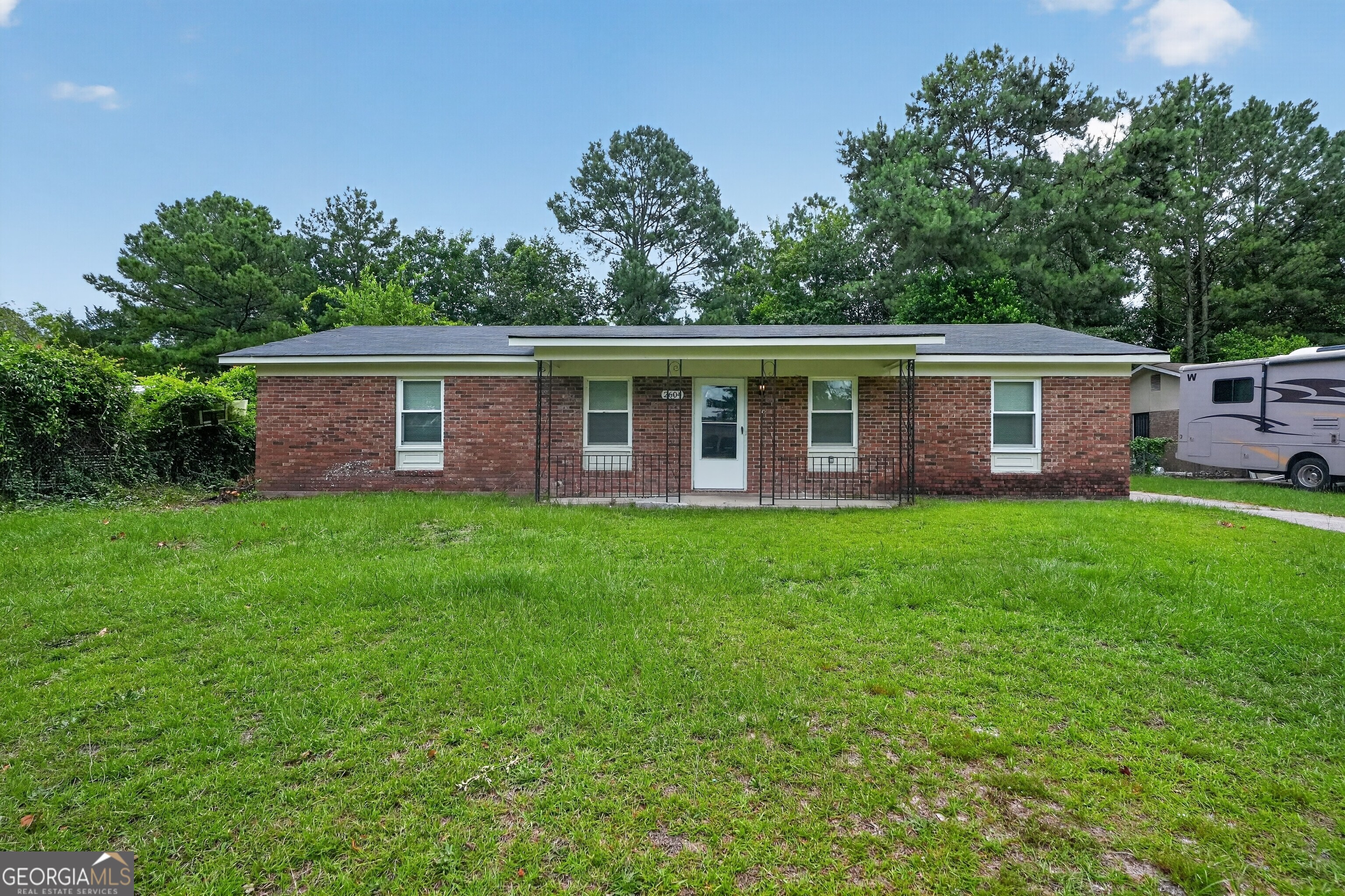 2604 Massoit Court Property Photo 2