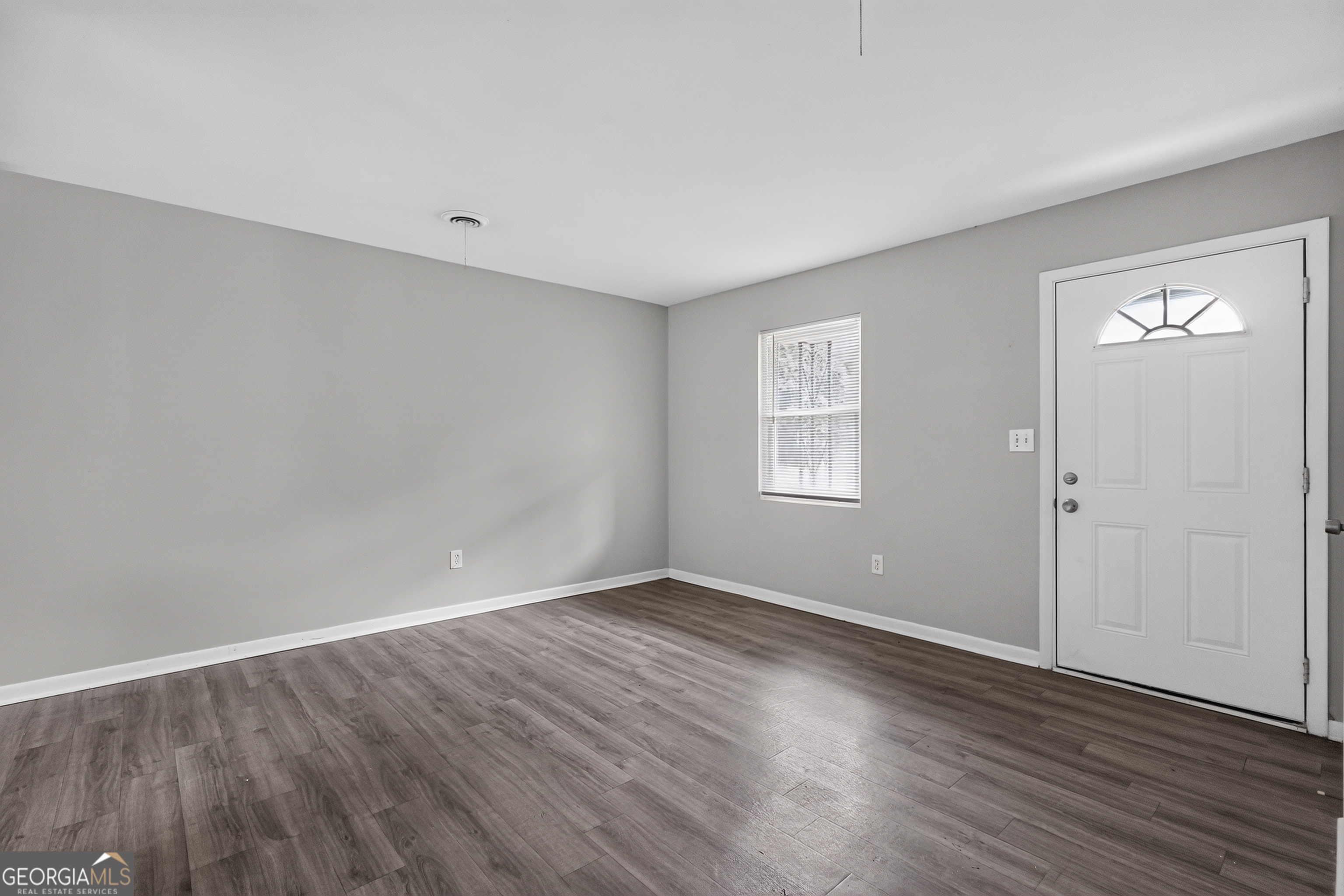 2604 Massoit Court Property Photo 8