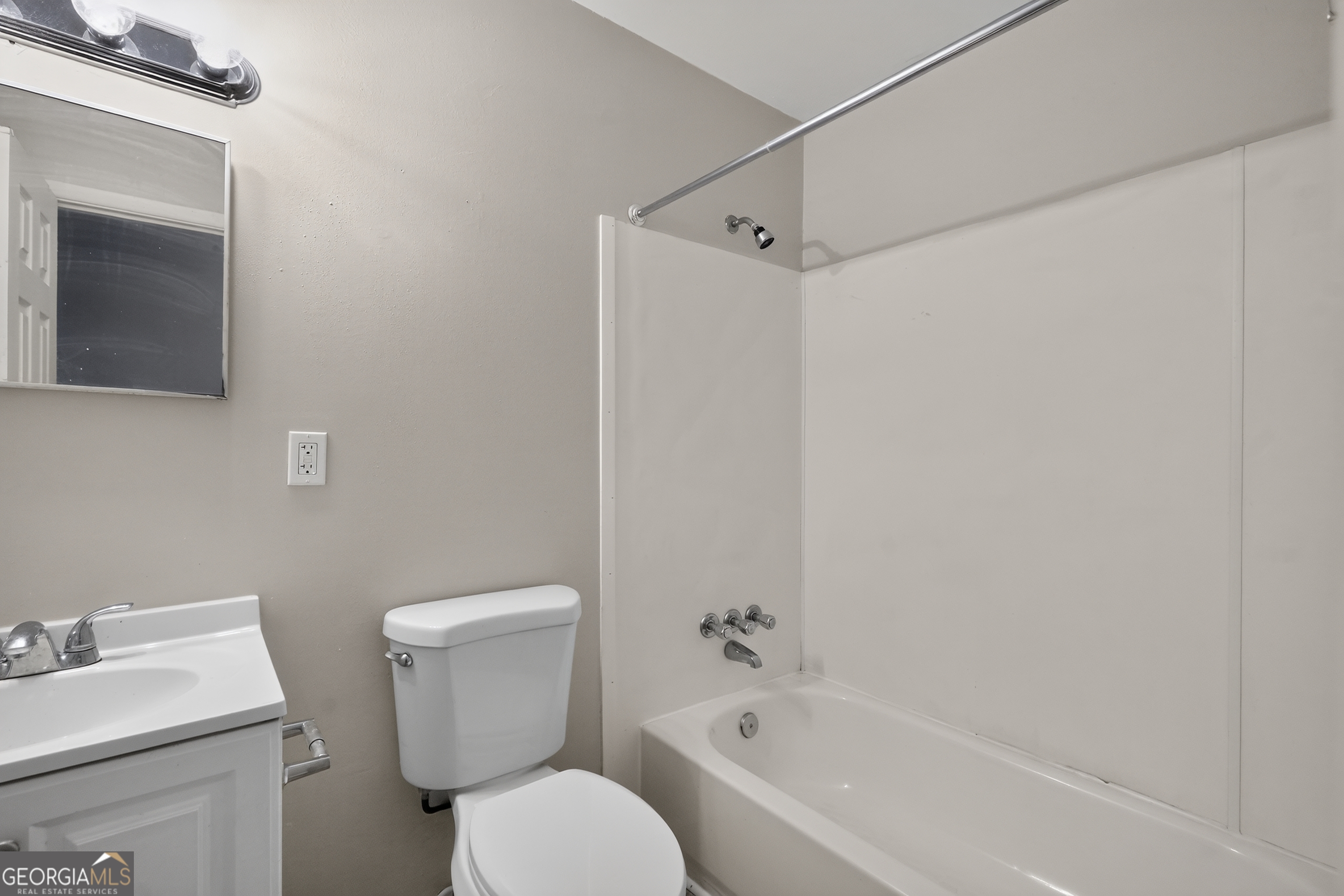 2604 Massoit Court Property Photo 28