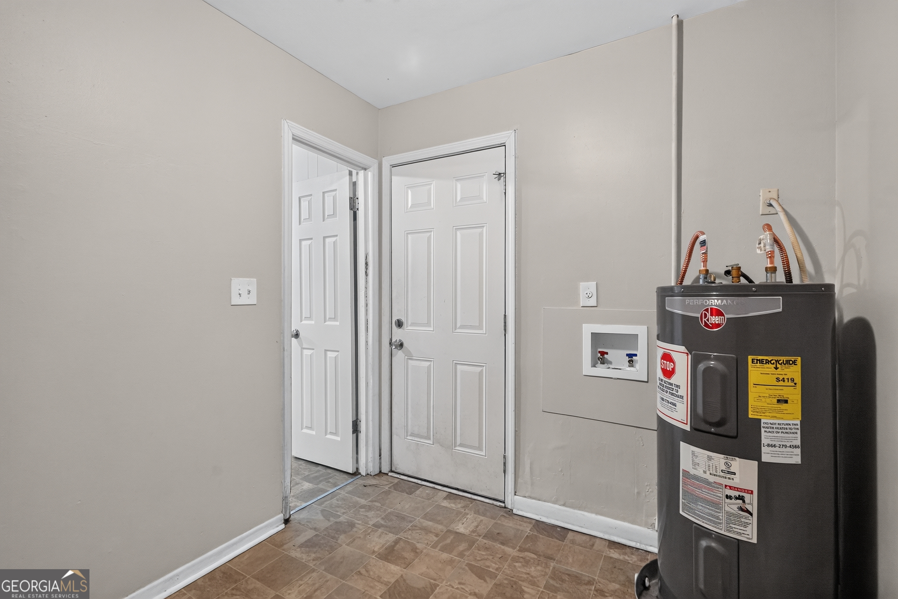 2604 Massoit Court Property Photo 31