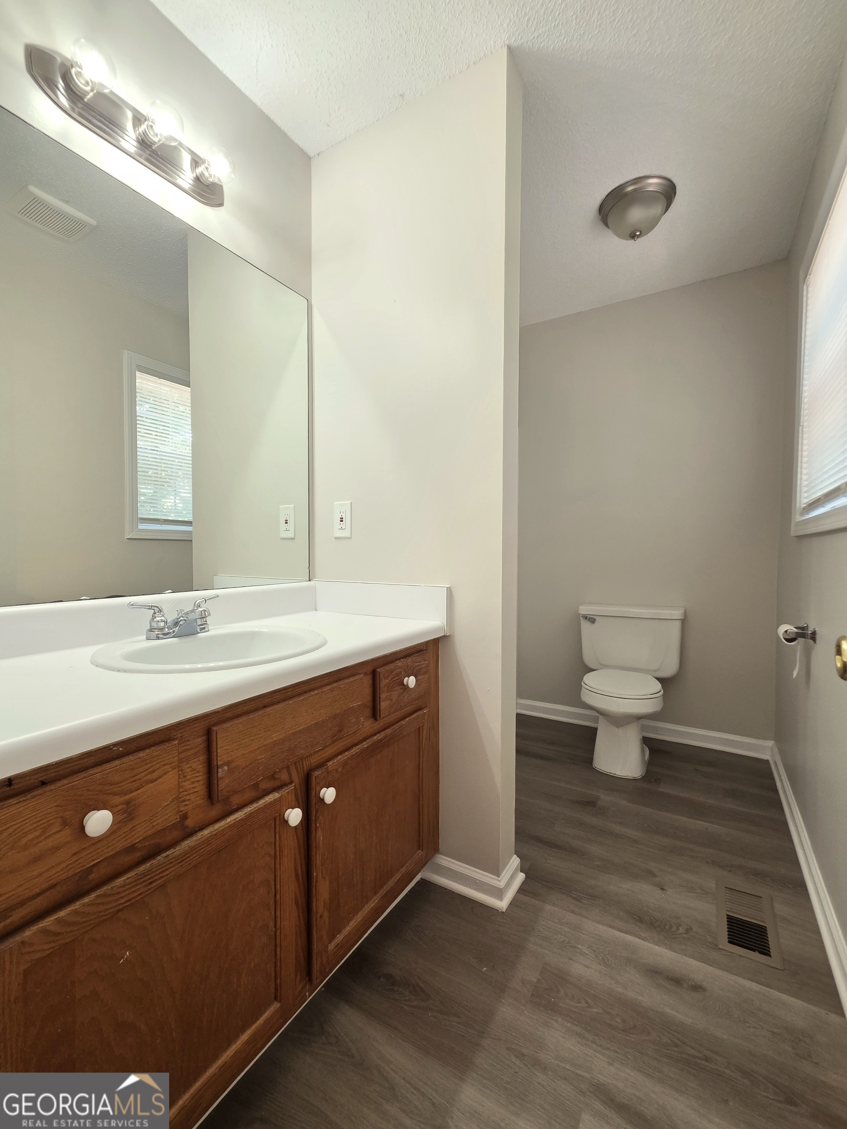 232 Hampton Drive Property Photo 17