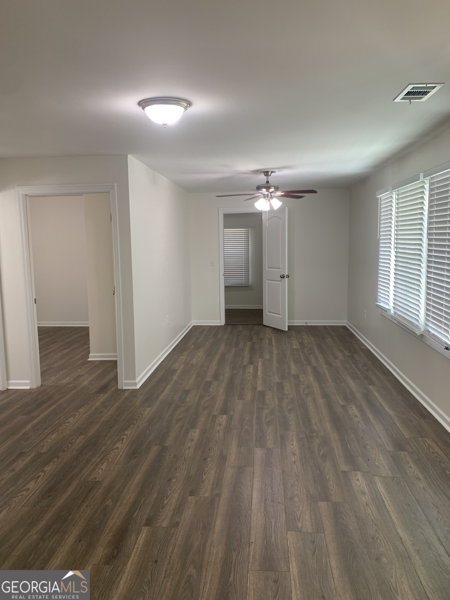 675 N Main Street Property Photo 5