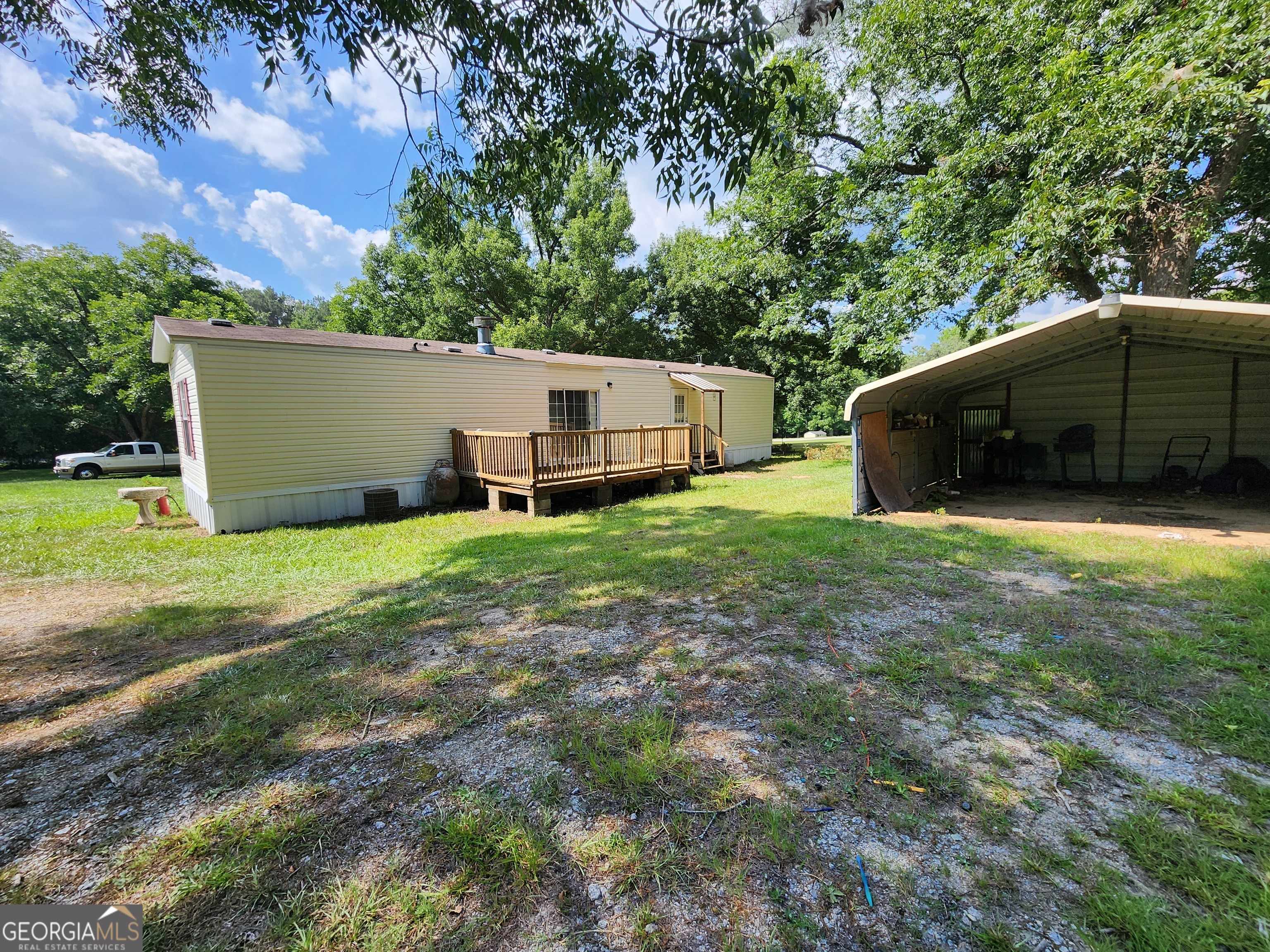 140 Maple Drive Property Photo 2