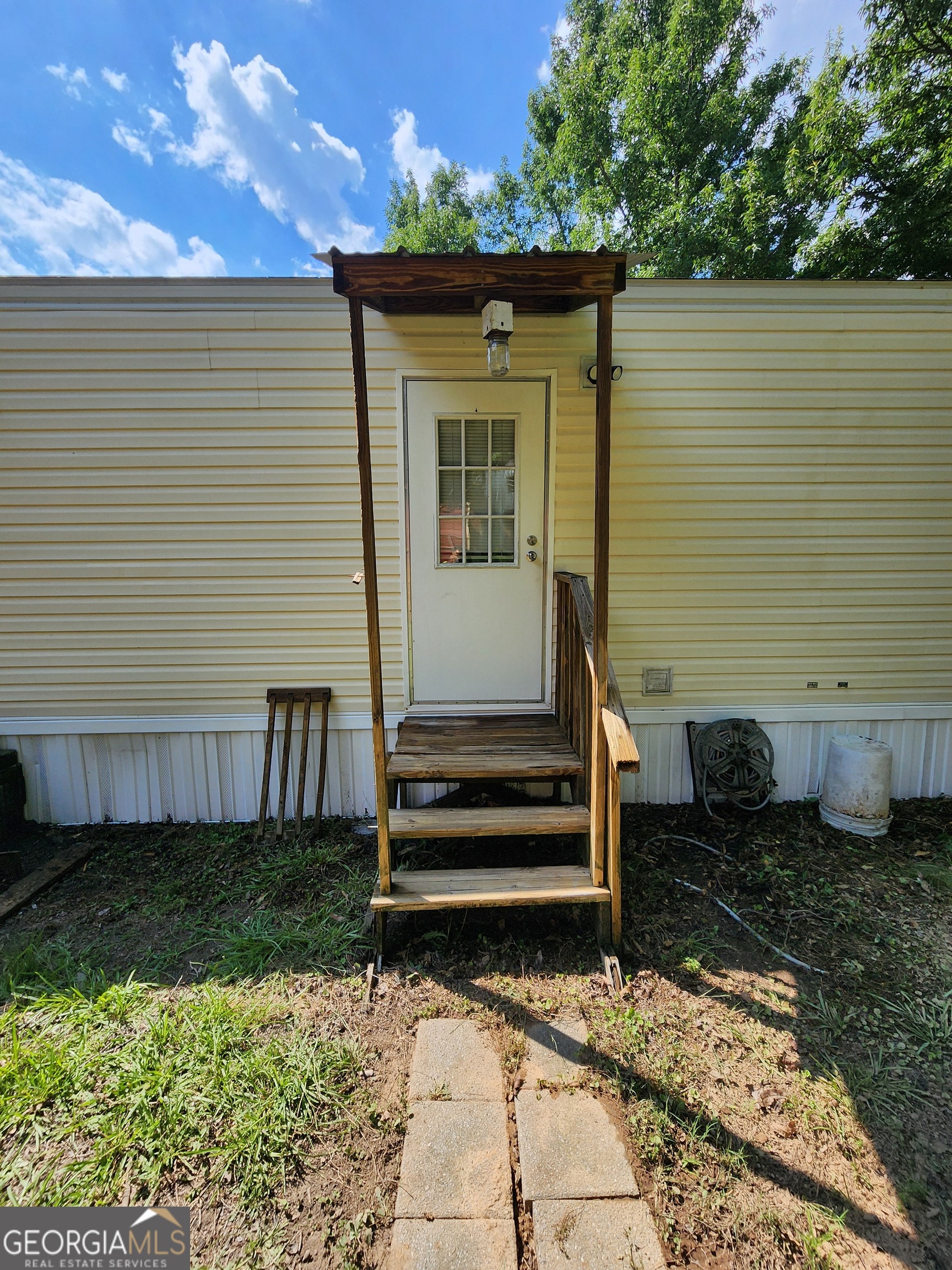140 Maple Drive Property Photo 5