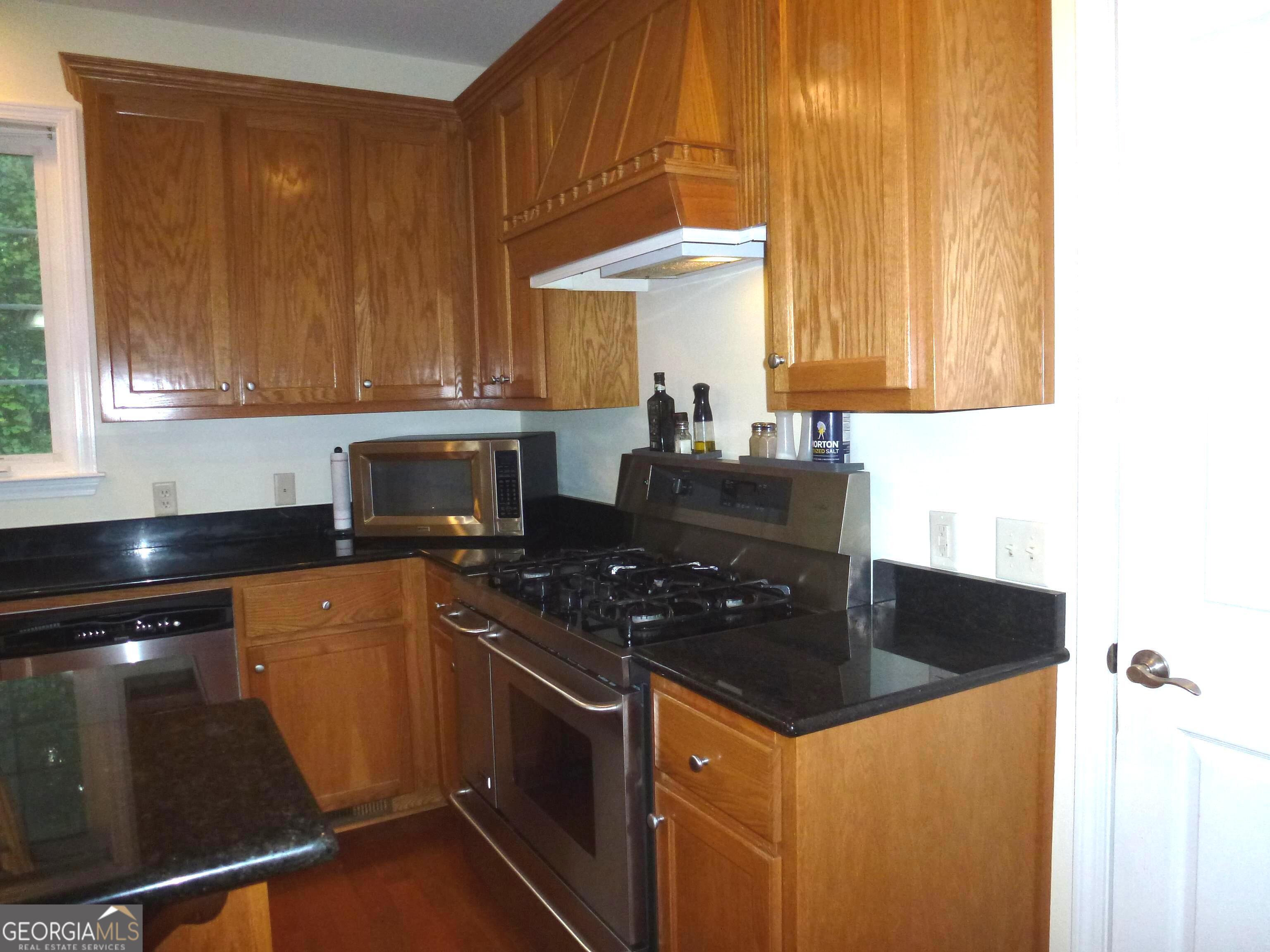 185 Sir Edward Teach Road Property Photo 6