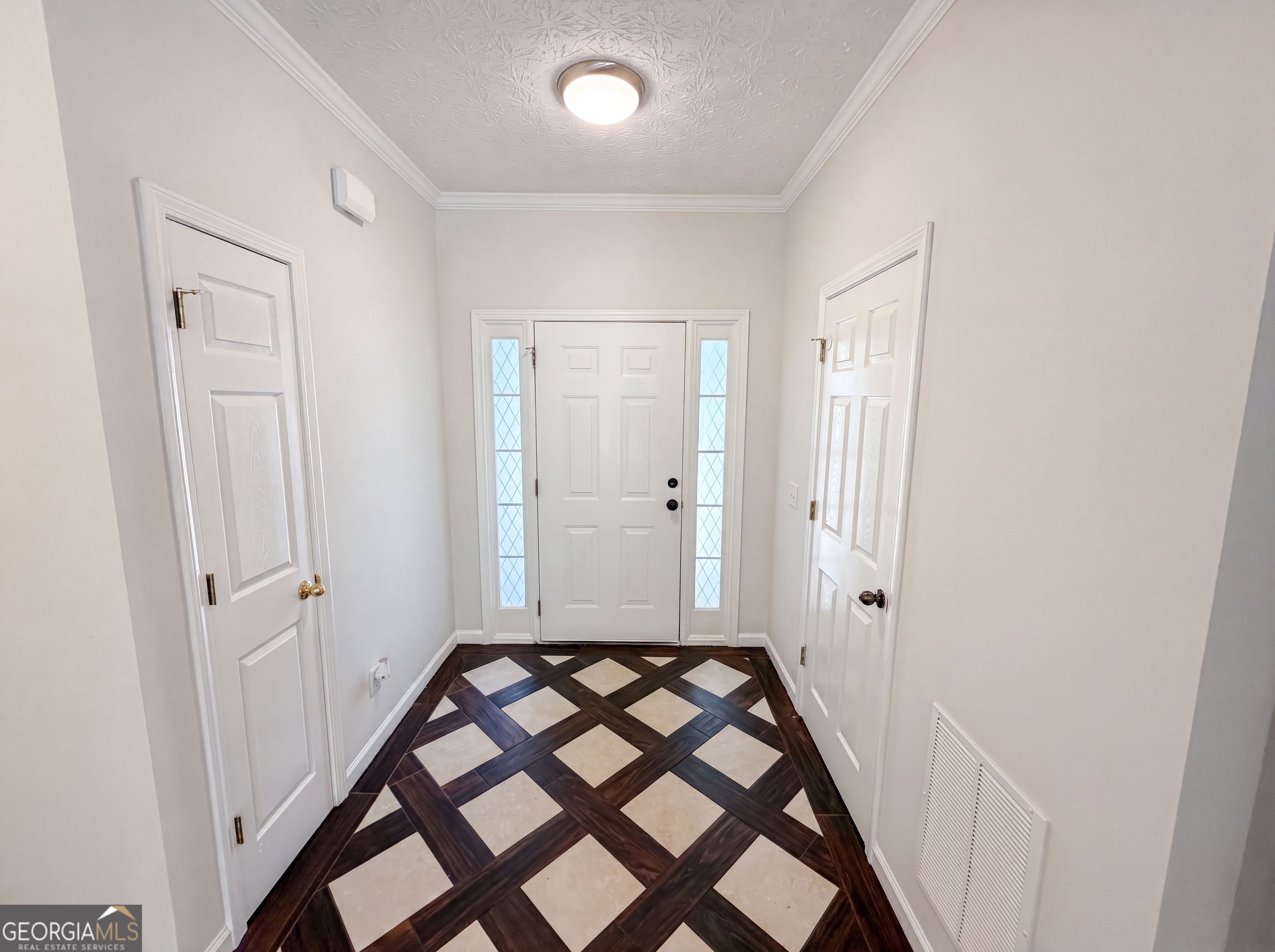1240 Platinum Drive Property Photo 8
