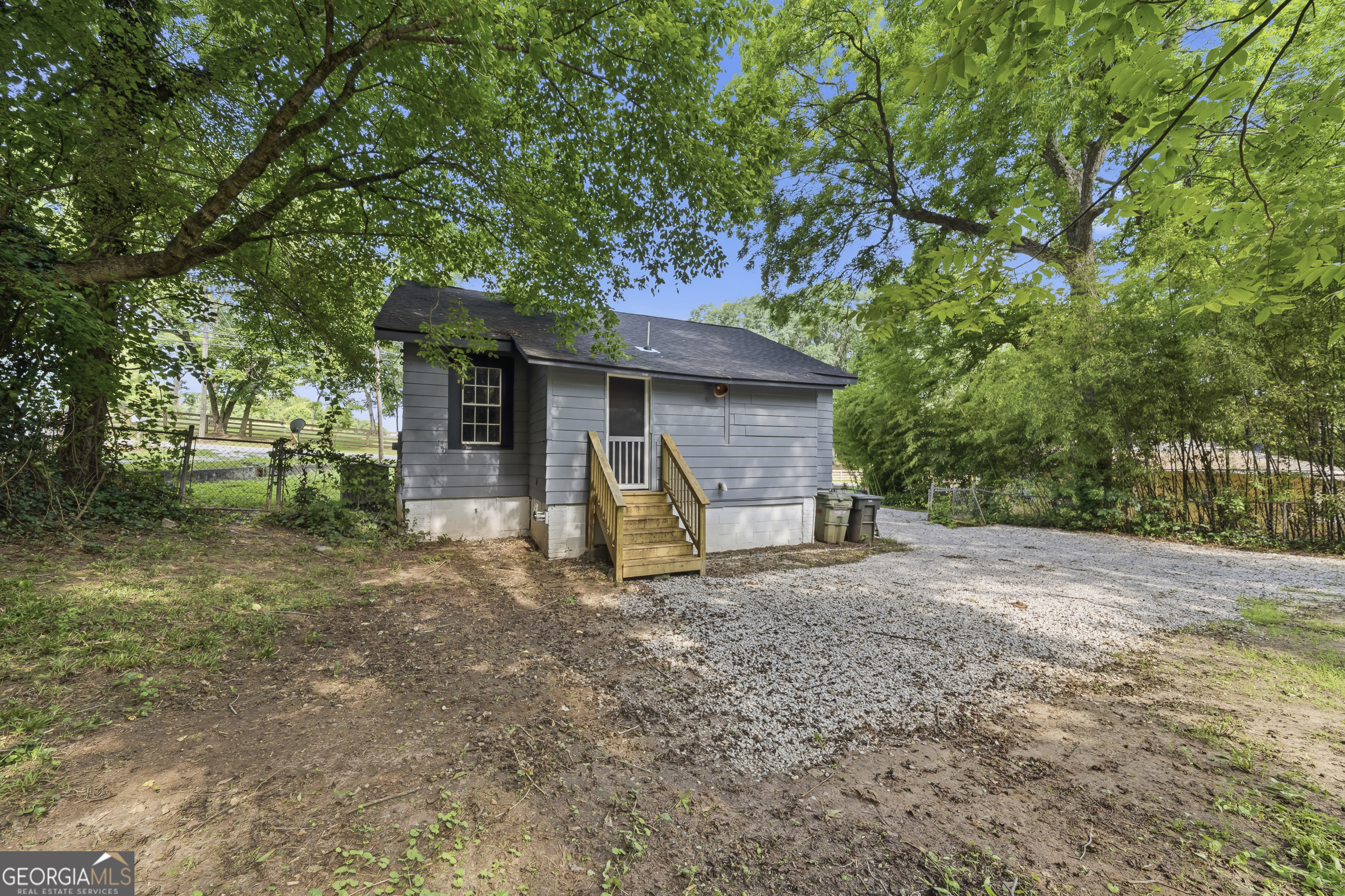 207 N Laurel Avenue Property Photo 3