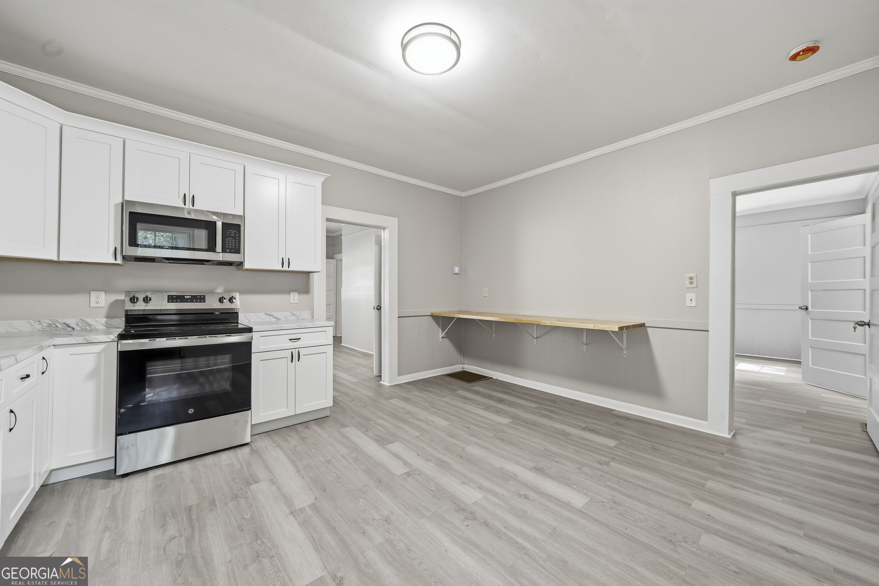 207 N Laurel Avenue Property Photo 9
