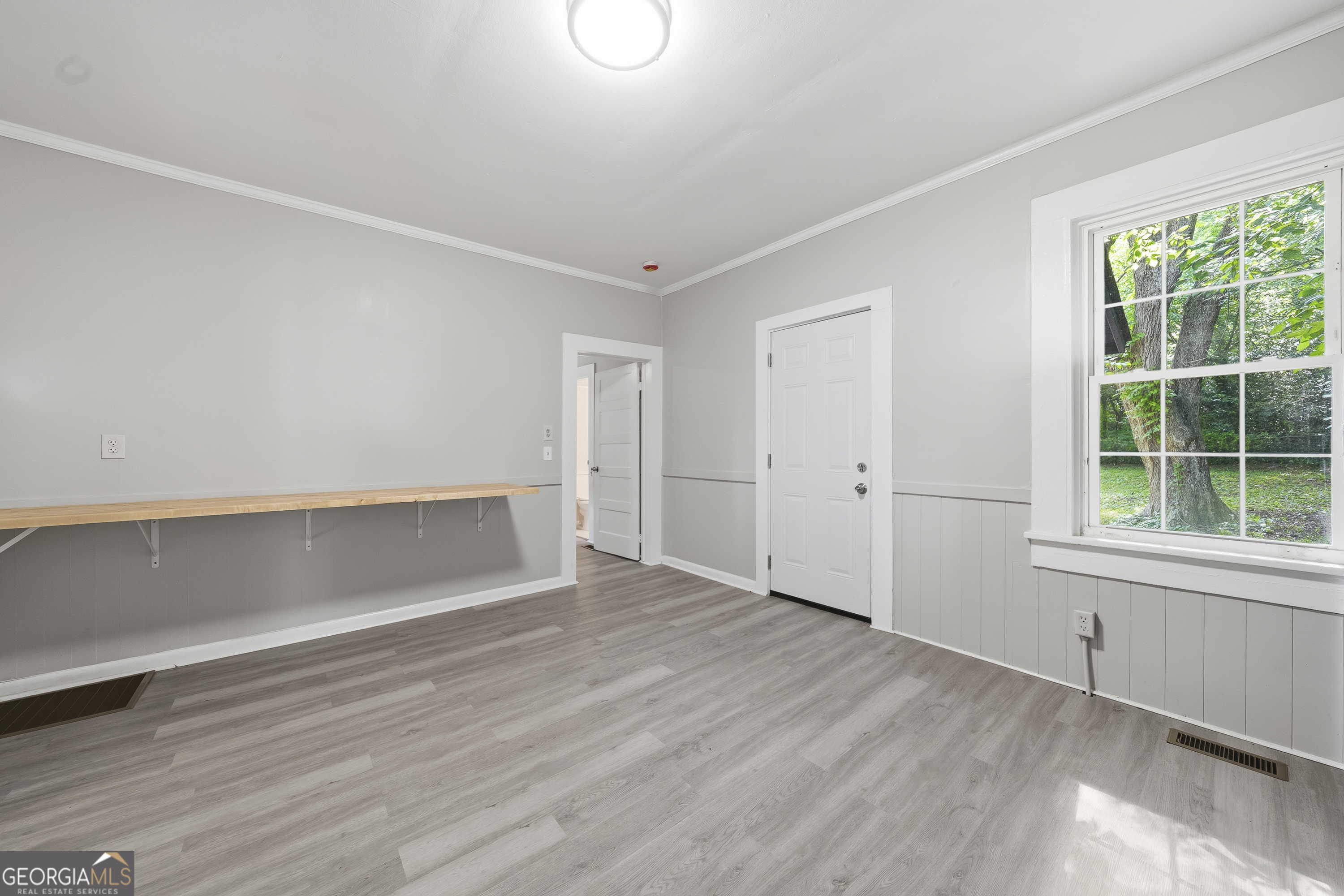207 N Laurel Avenue Property Photo 10