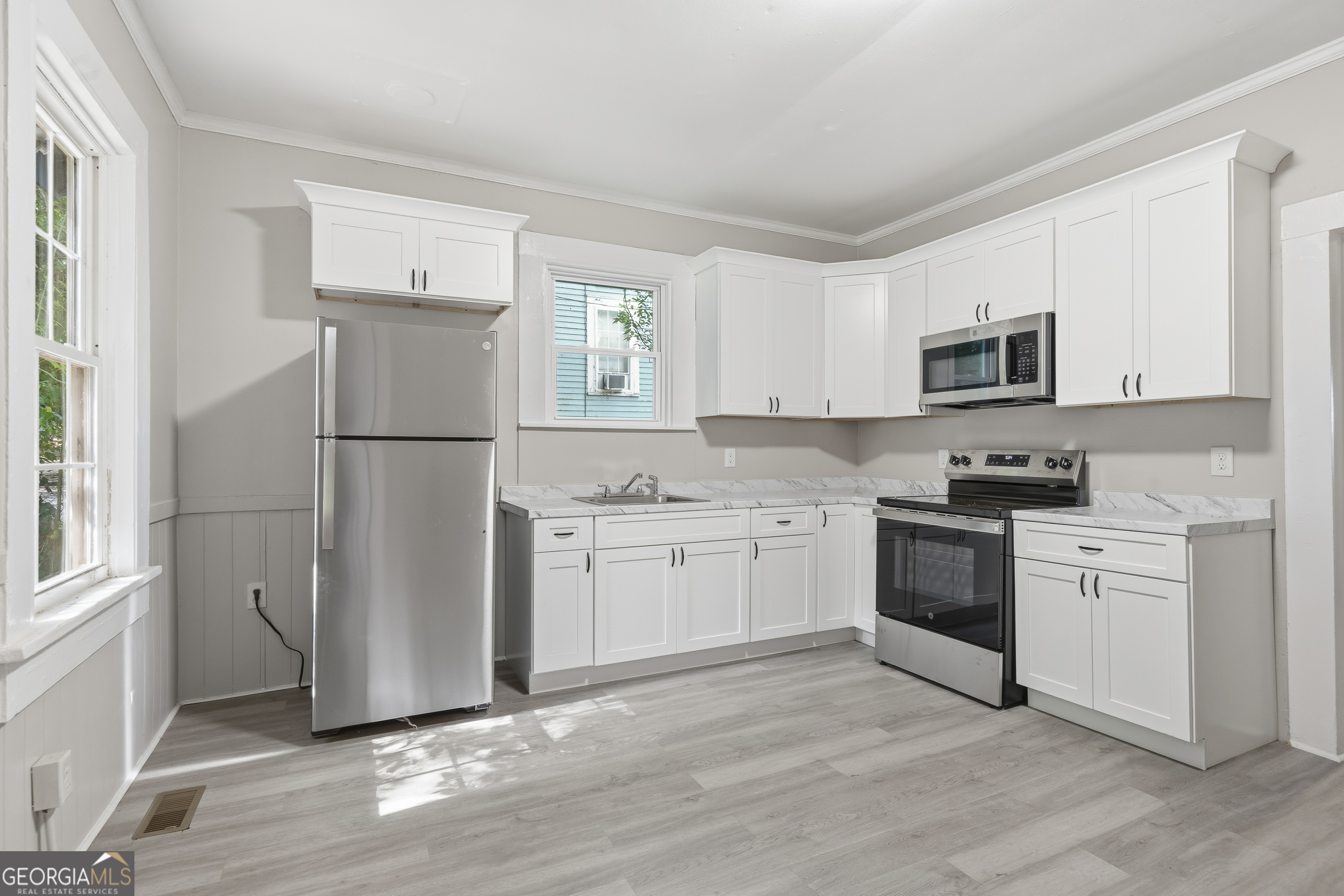 207 N Laurel Avenue Property Photo 11