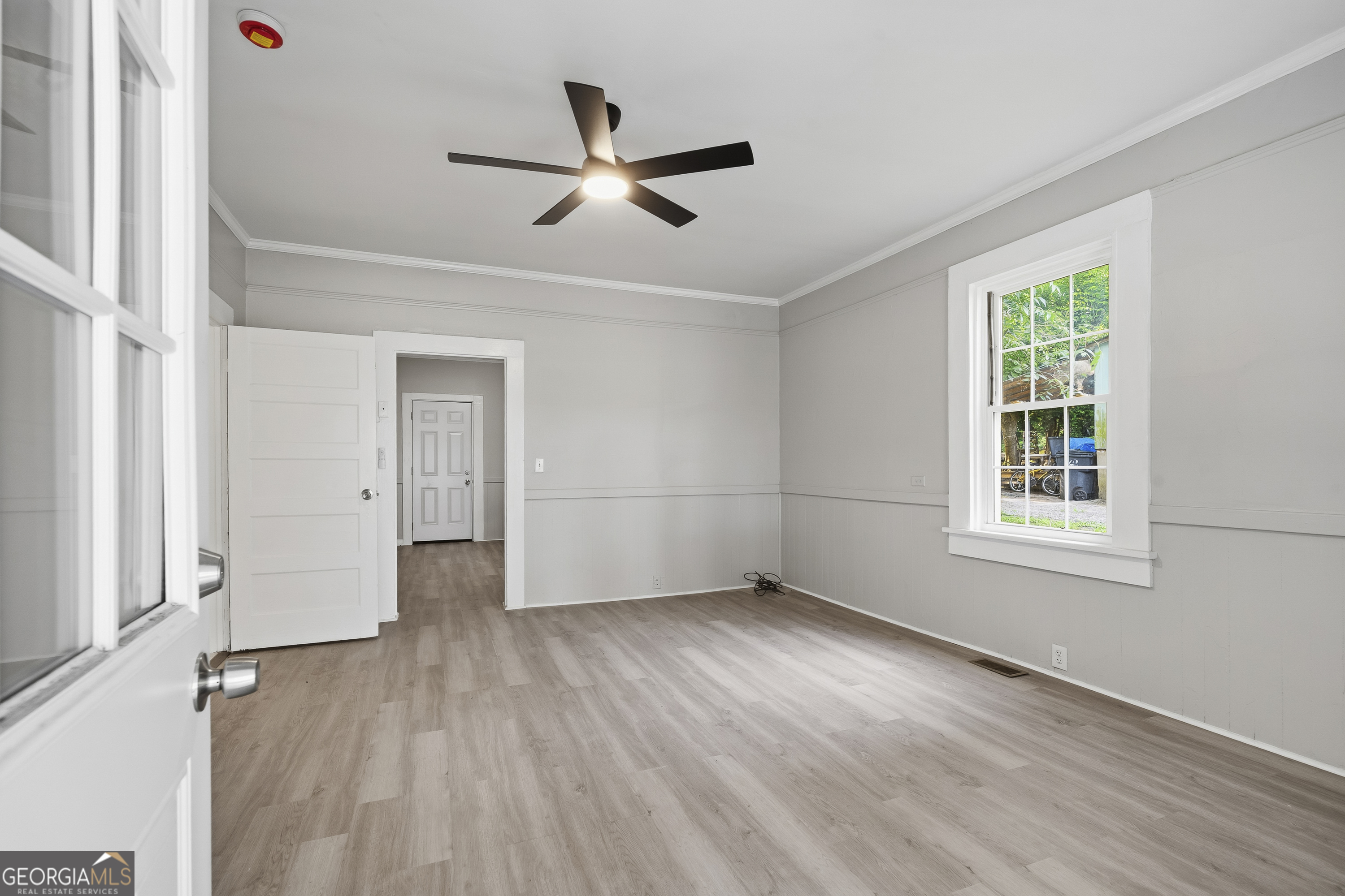 207 N Laurel Avenue Property Photo 19