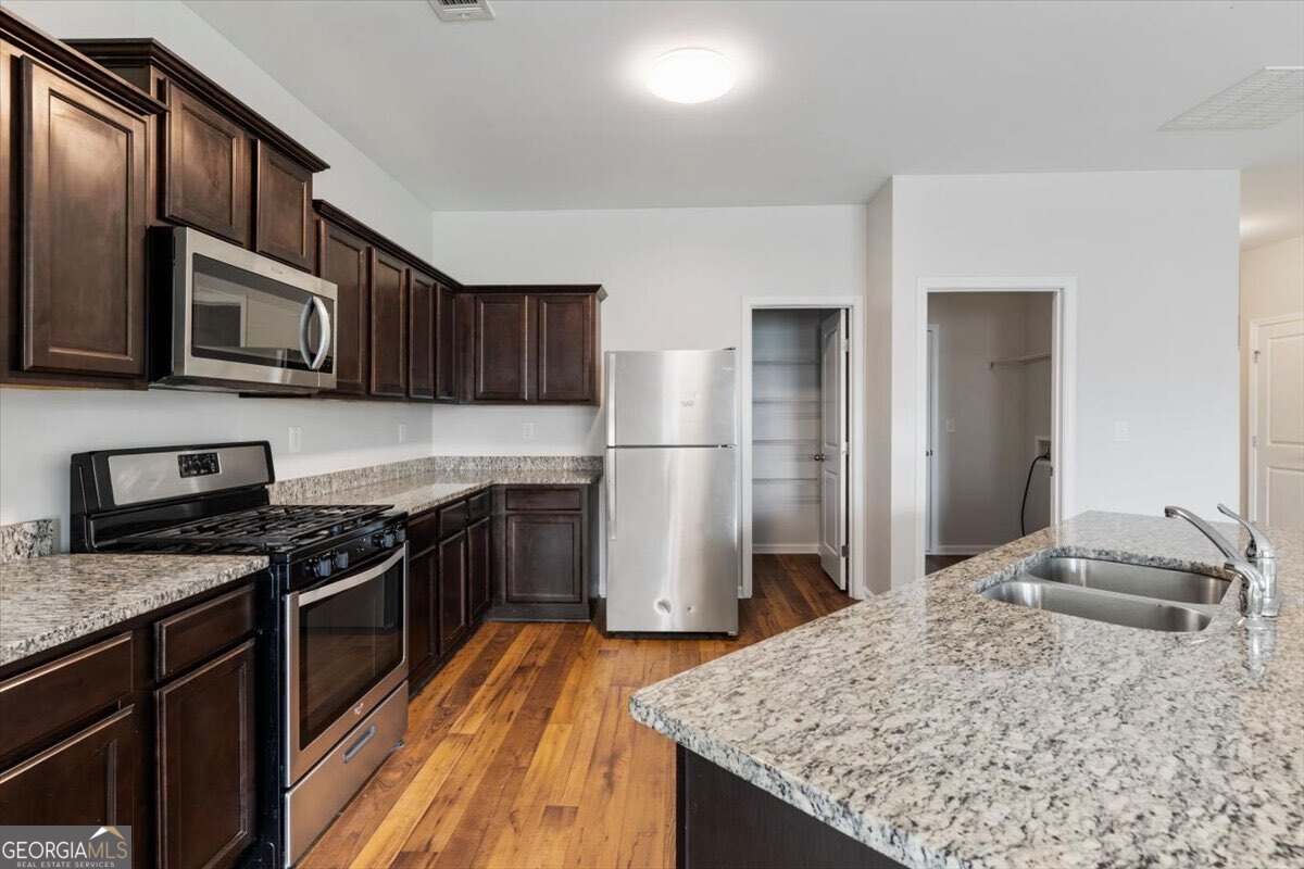 703 Independence Avenue Property Photo 16