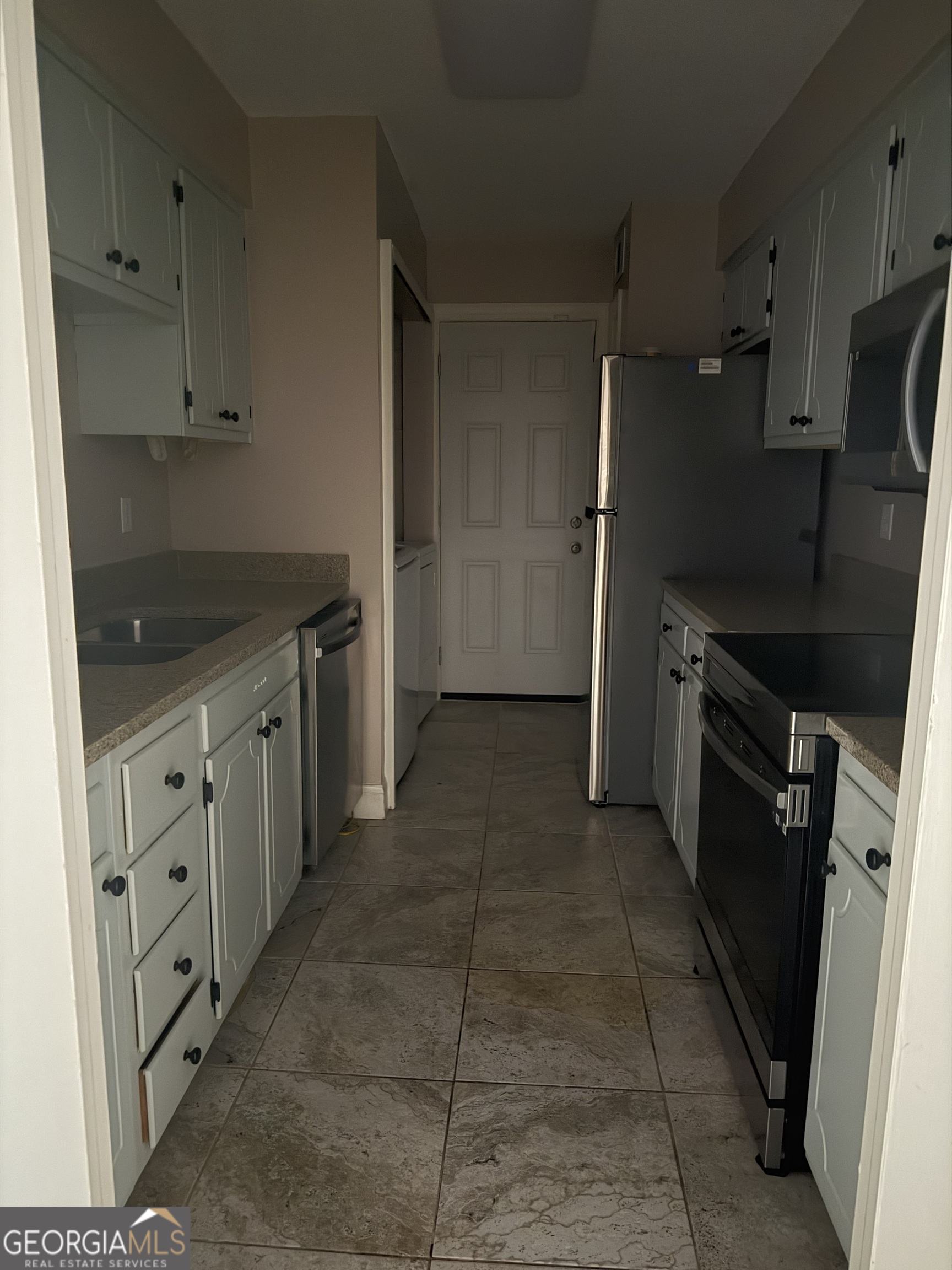 48 Le Parc Fontaine Property Photo 5