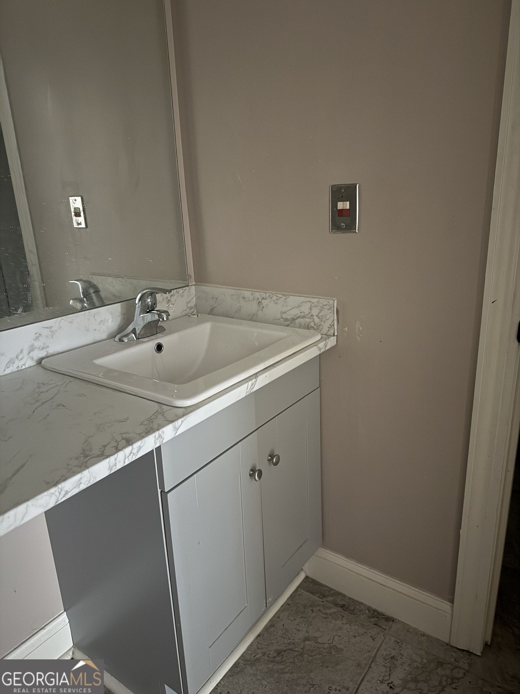 48 Le Parc Fontaine Property Photo 9